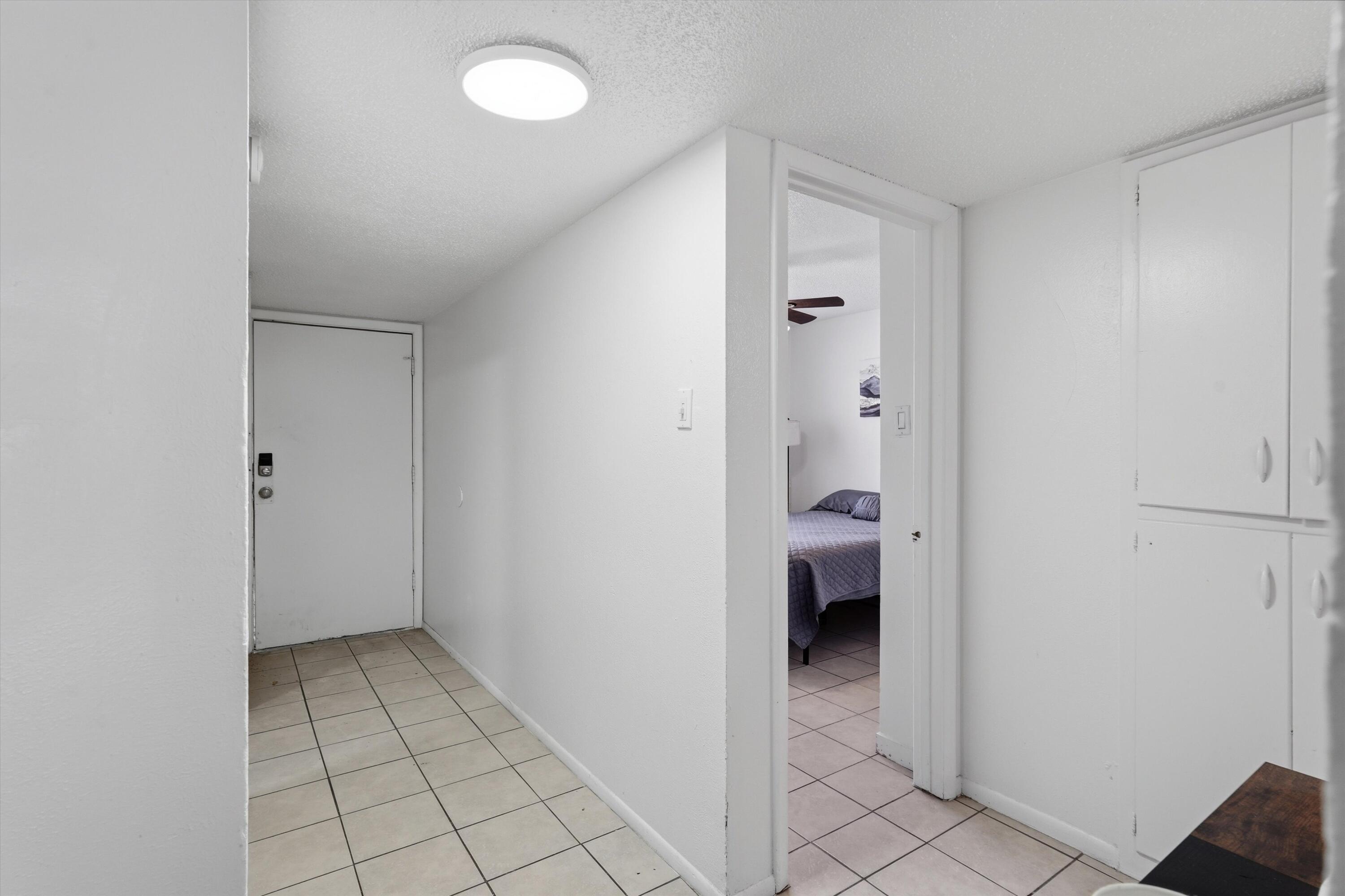 521 Palomas Drive SE