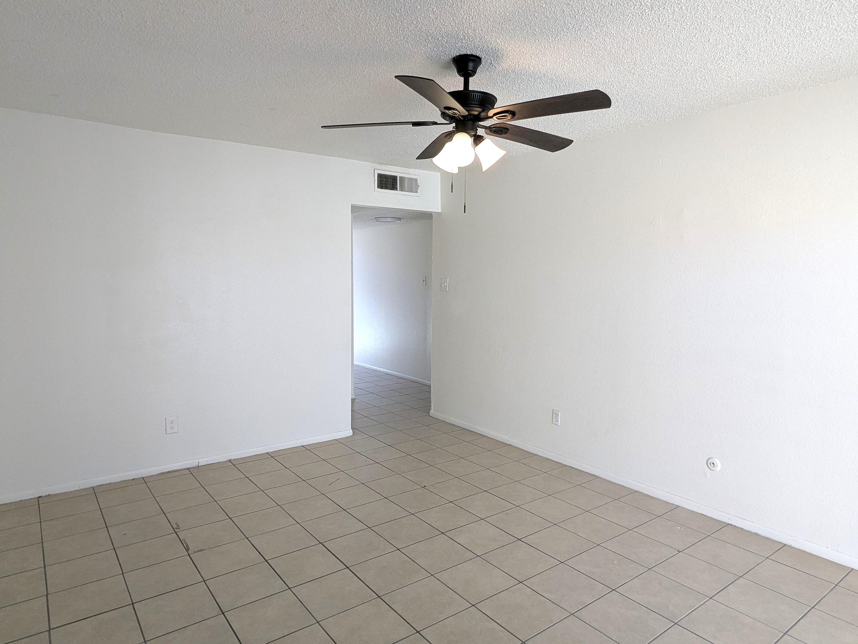 521 Palomas Drive SE