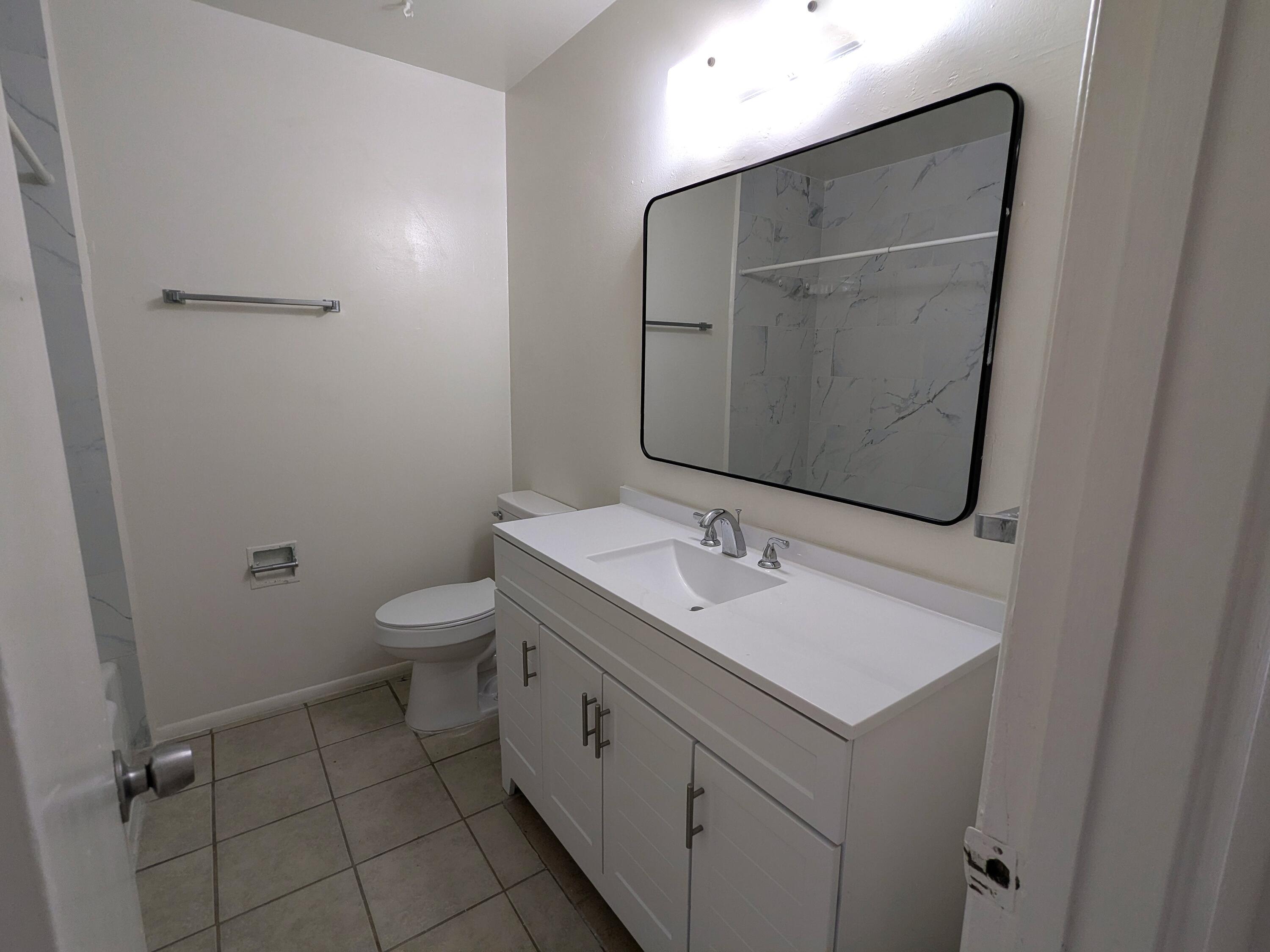 521 Palomas Drive SE