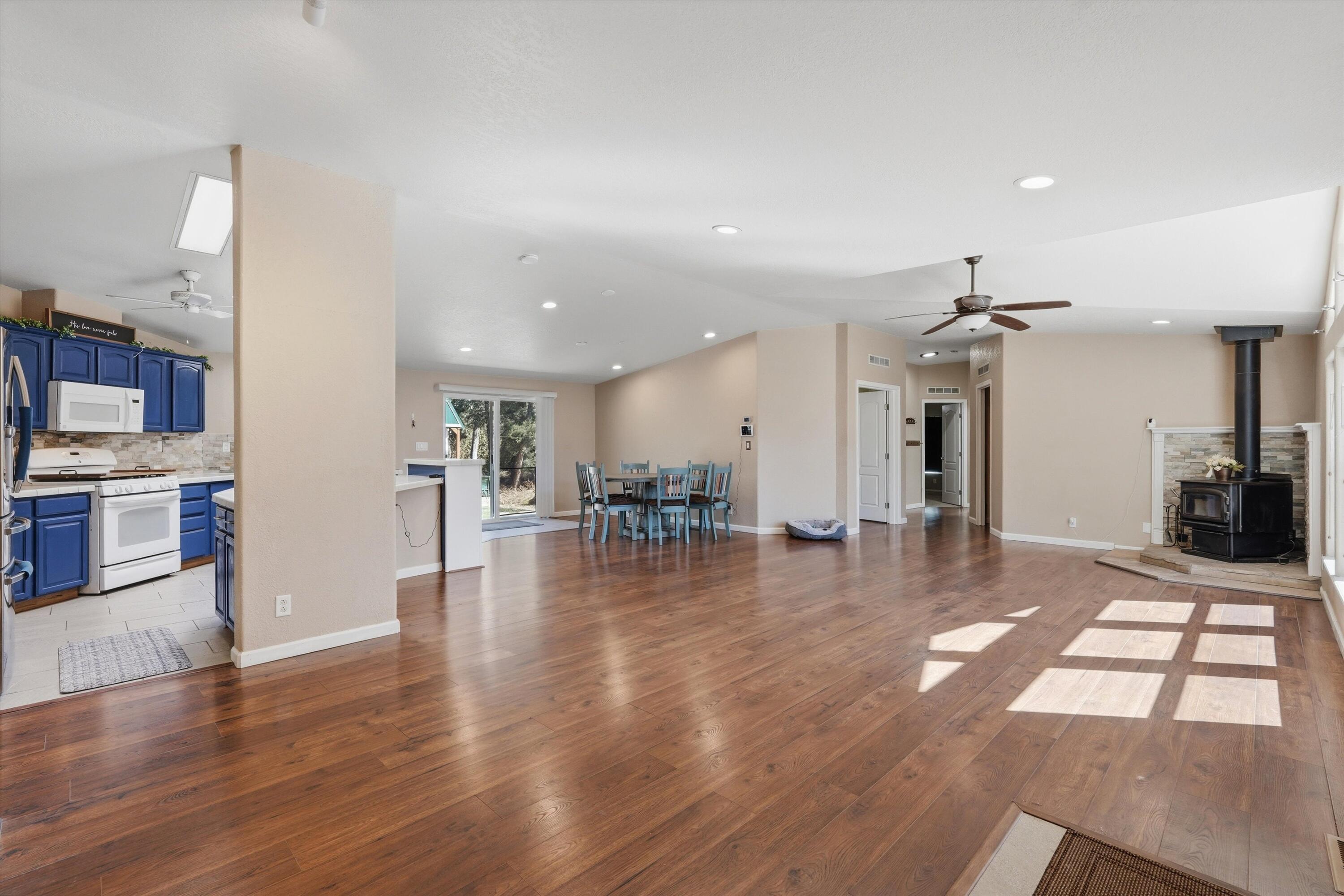 14 Easy Street