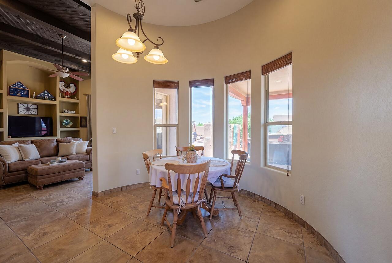 705 Chihuahua Road NE