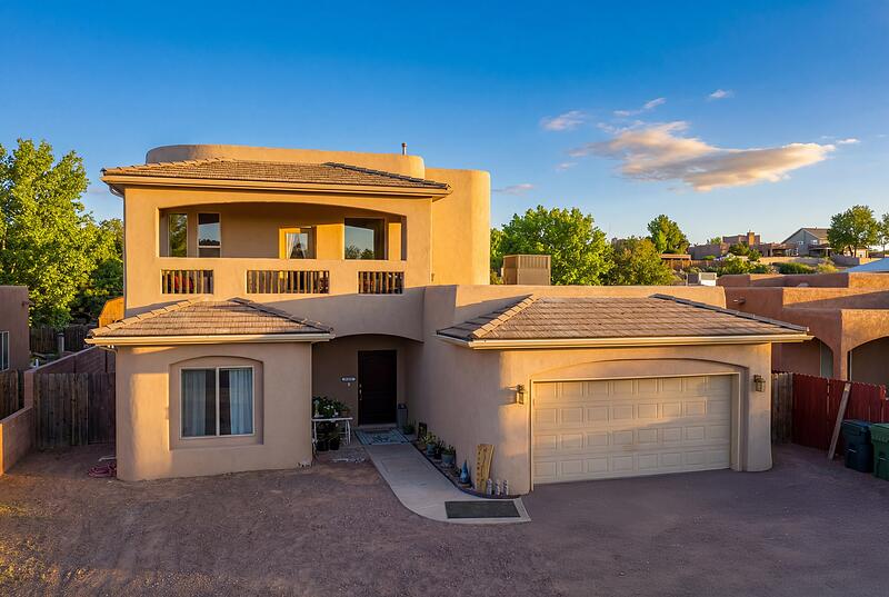 705 Chihuahua Road NE