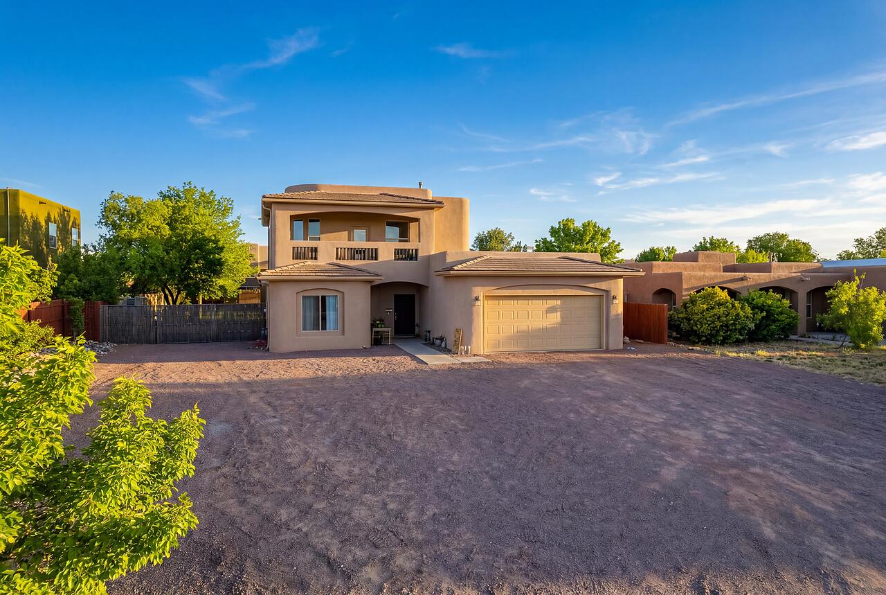 705 Chihuahua Road NE