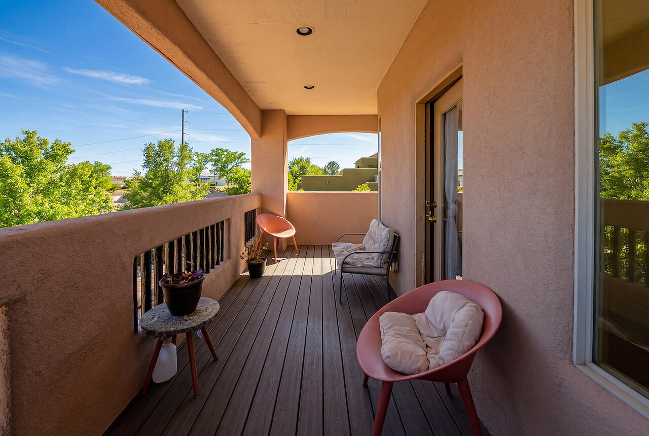 705 Chihuahua Road NE