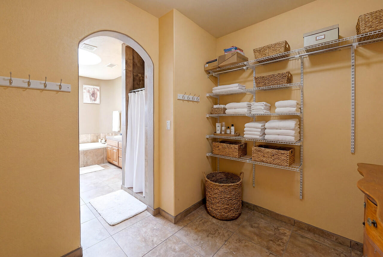 705 Chihuahua Road NE