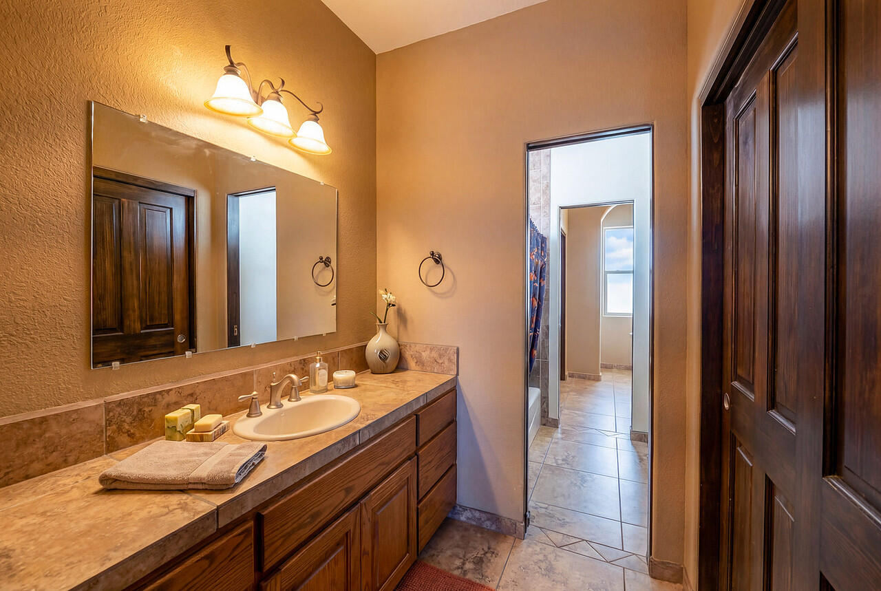 705 Chihuahua Road NE