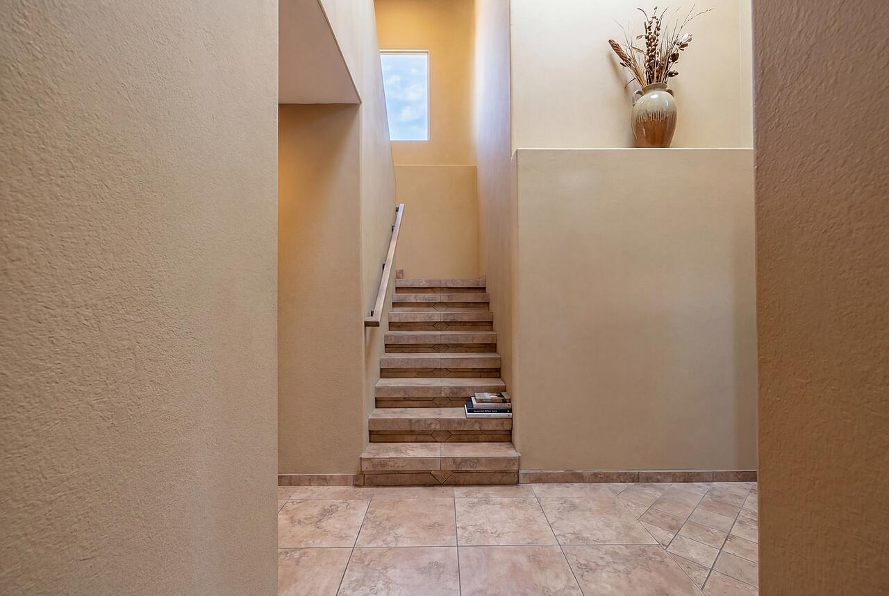 705 Chihuahua Road NE