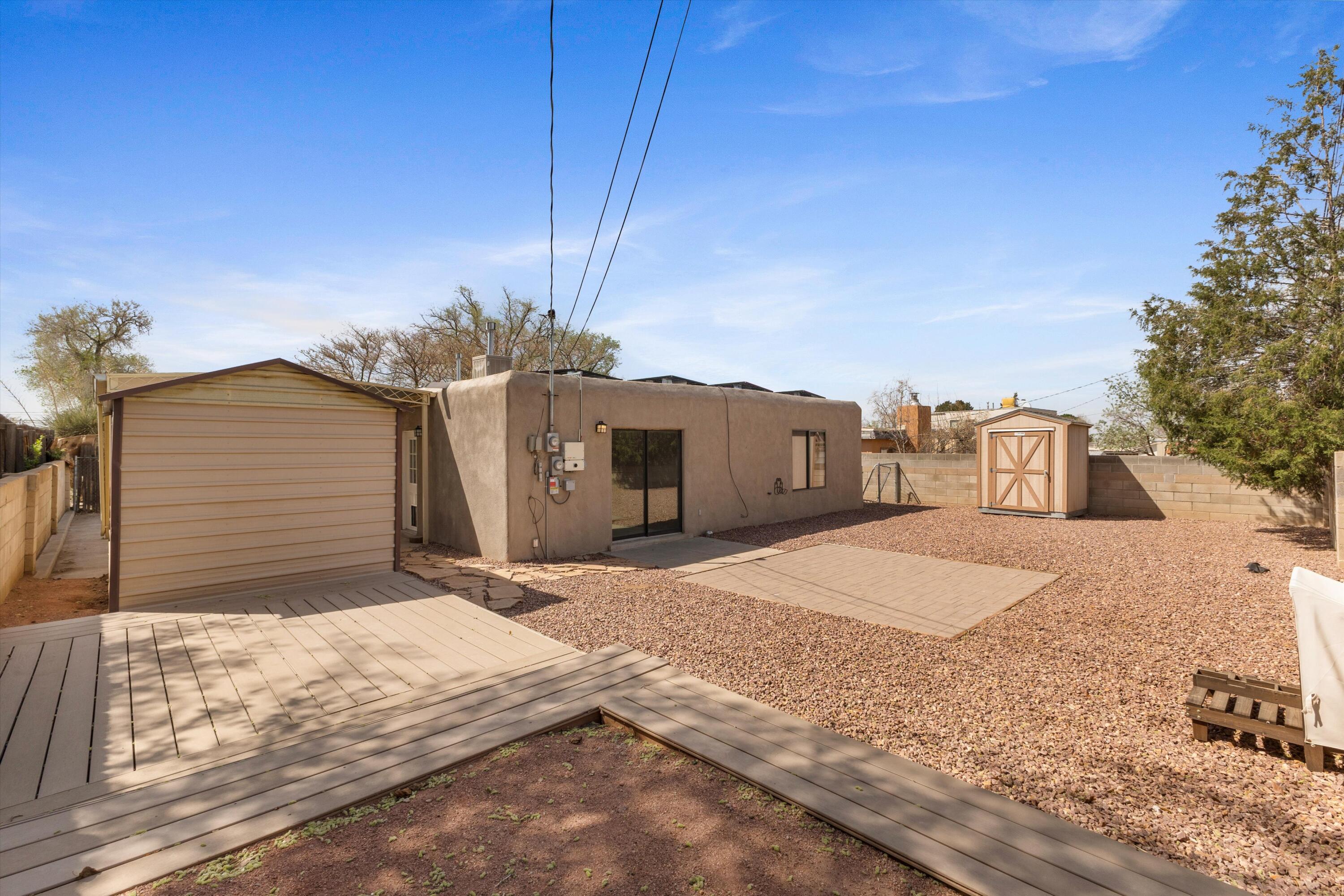 9225 Mescalero Road NE