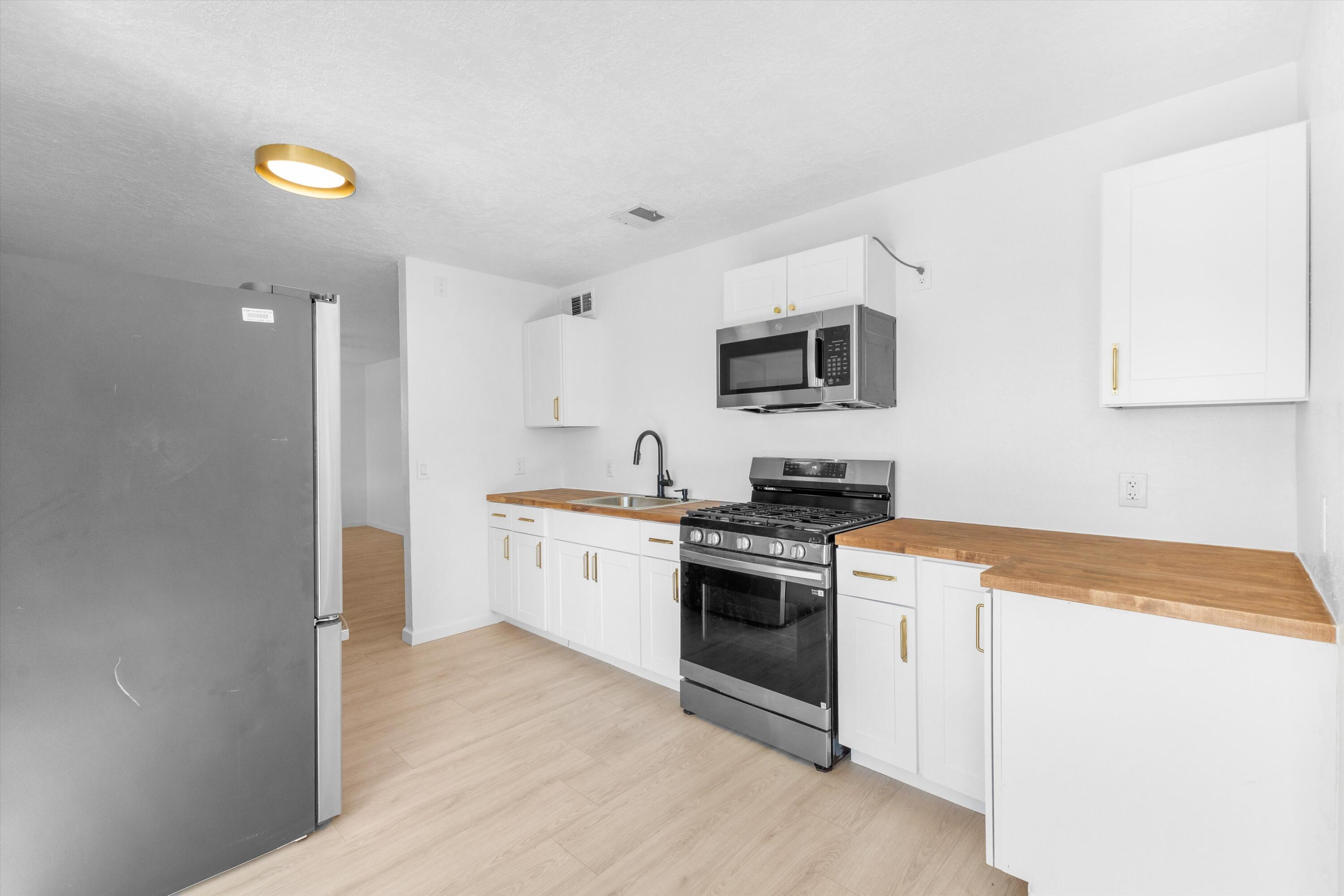 9225 Mescalero Road NE