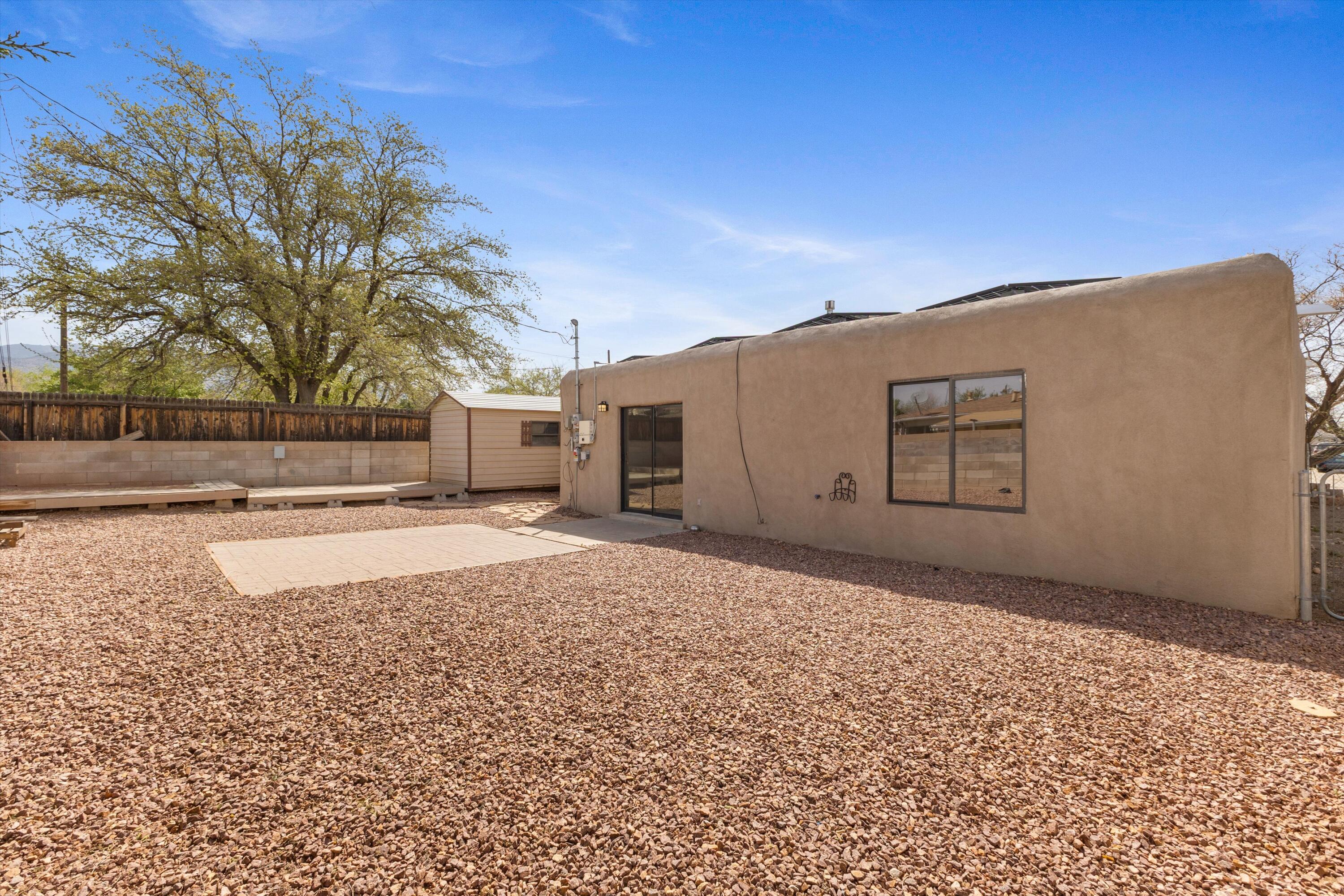 9225 Mescalero Road NE