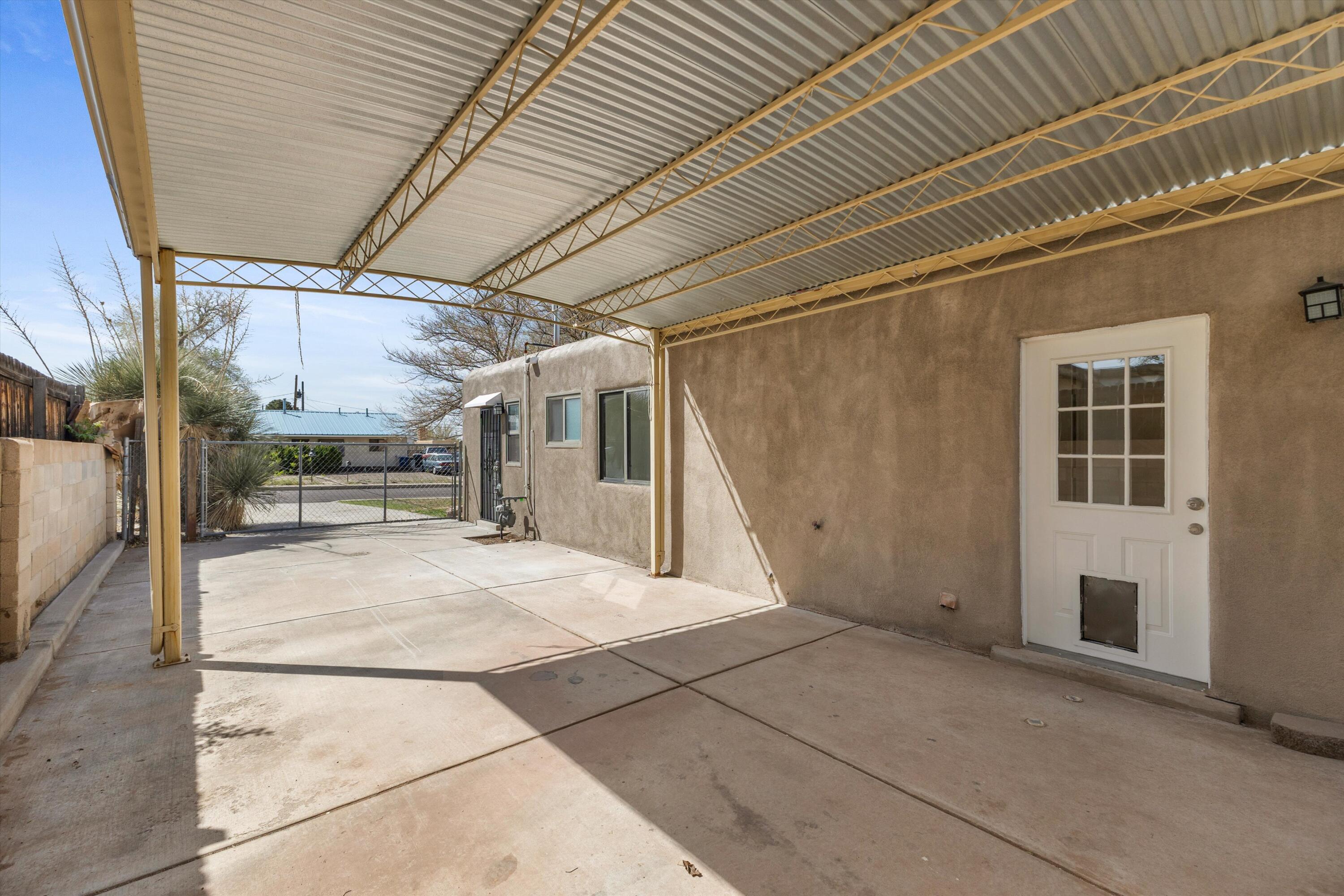 9225 Mescalero Road NE