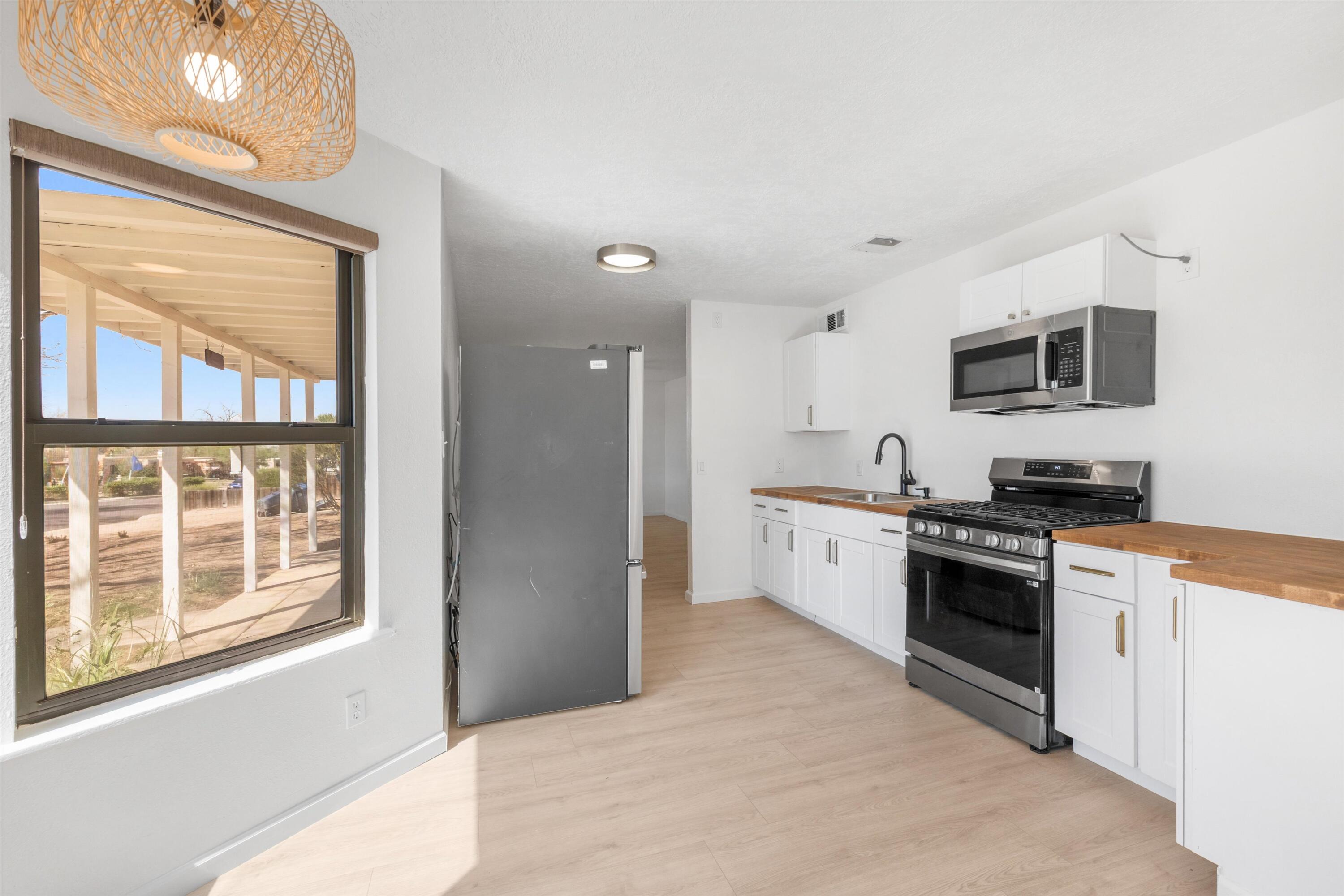 9225 Mescalero Road NE