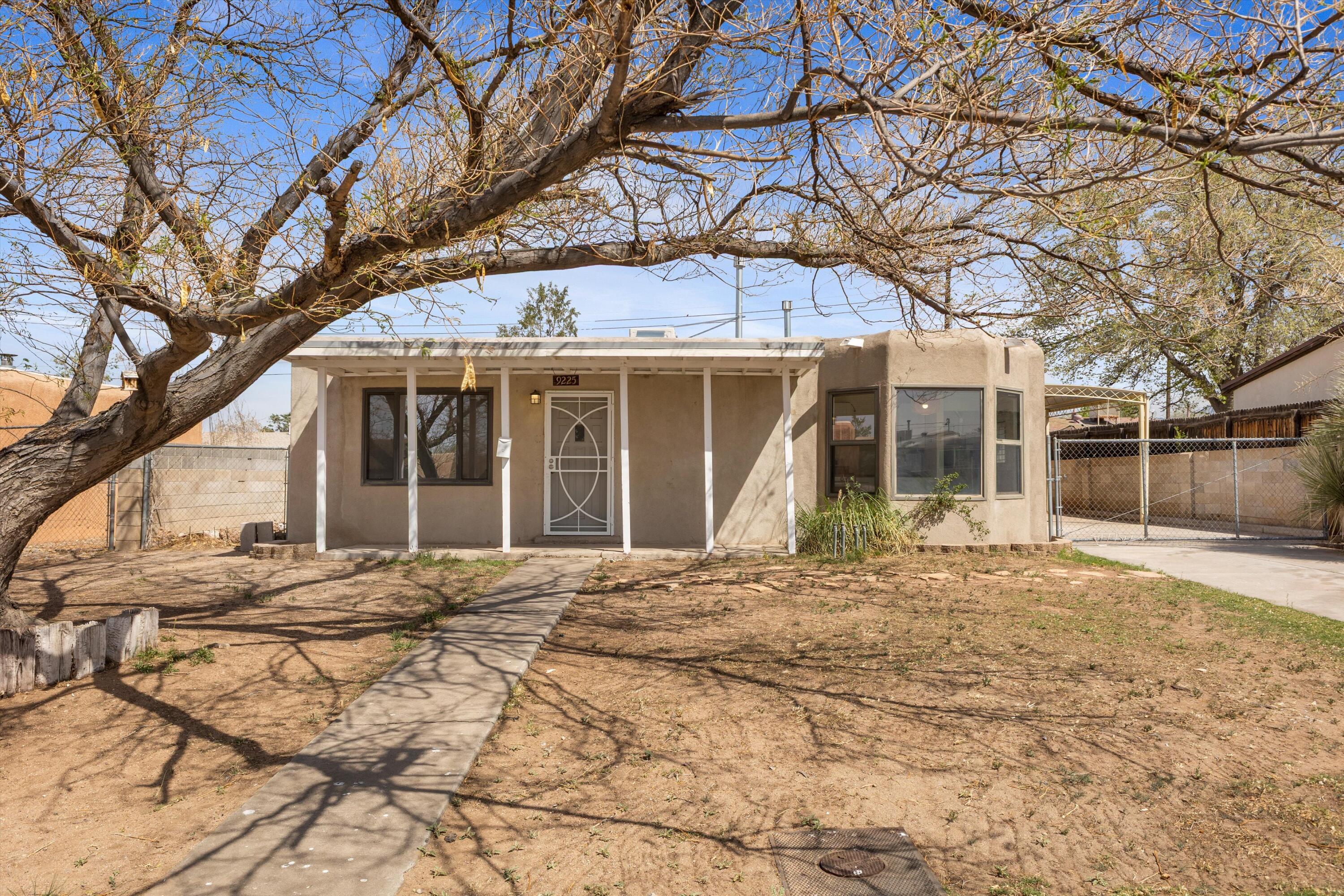 9225 Mescalero Road NE