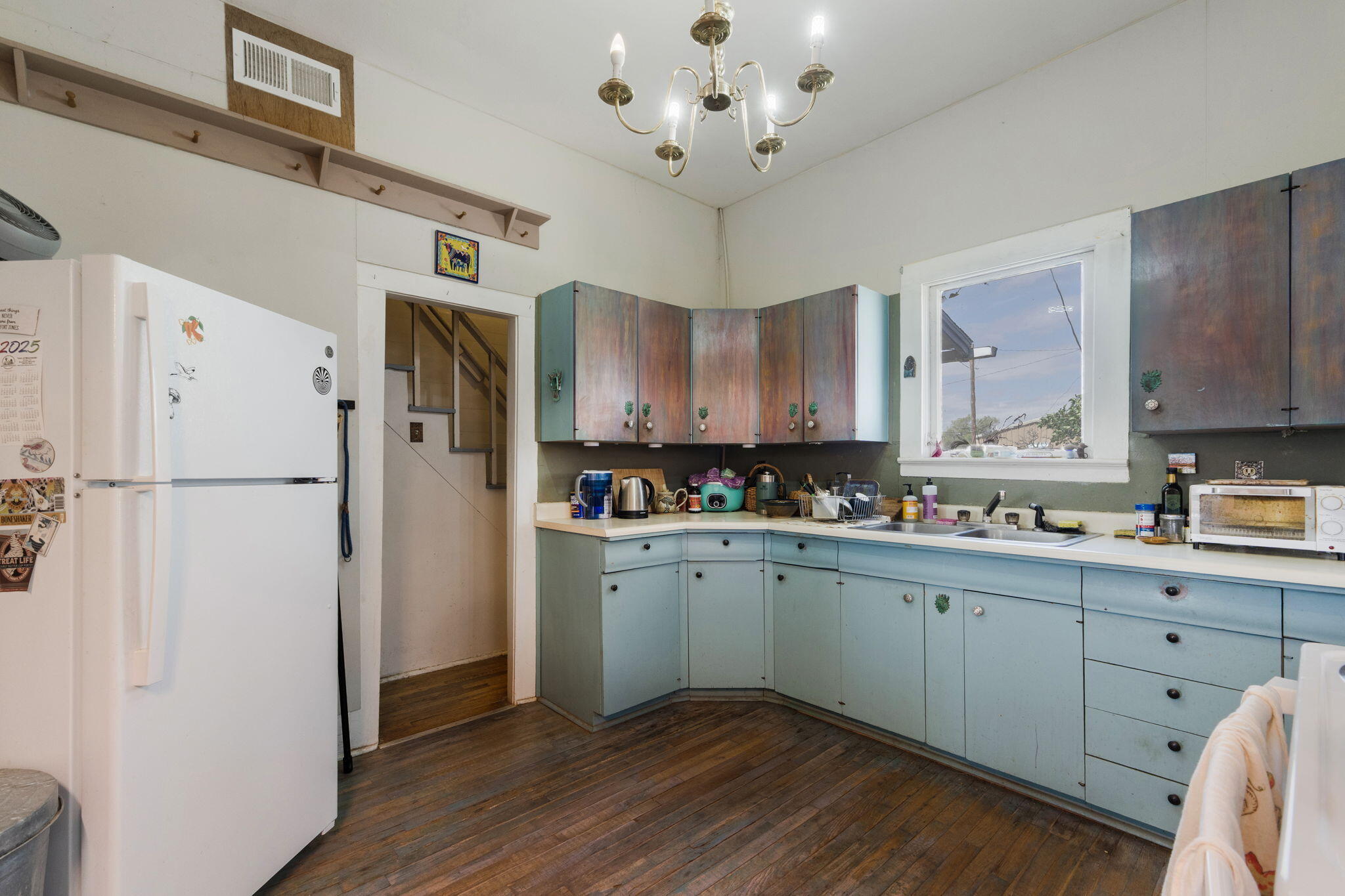 311 W Broadway