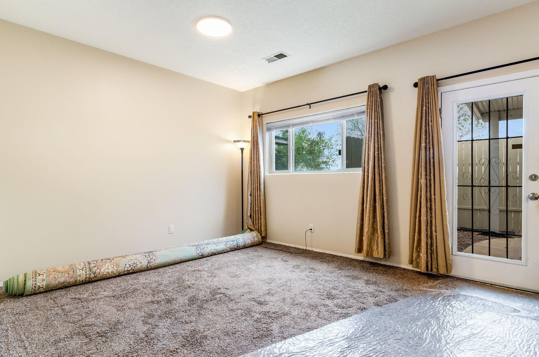 1221 Paisano Street NE