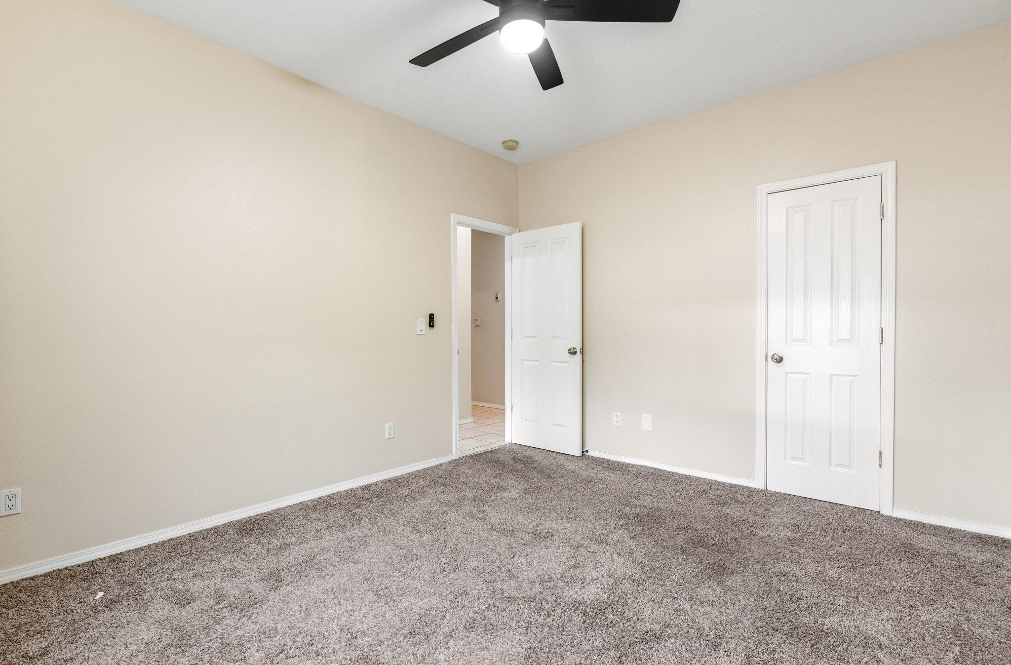 1221 Paisano Street NE