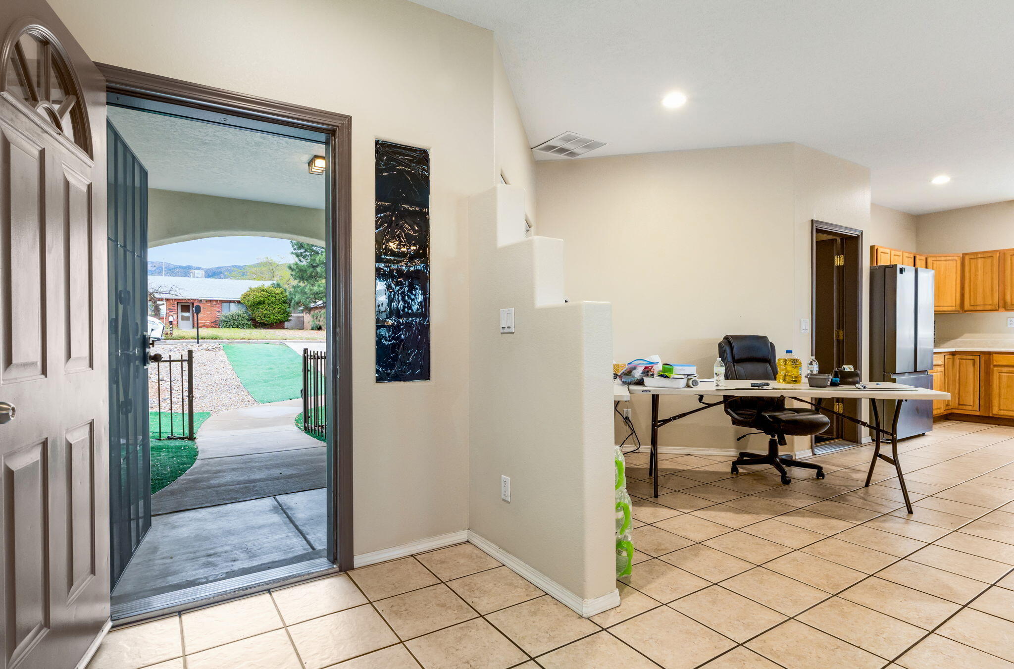 1221 Paisano Street NE