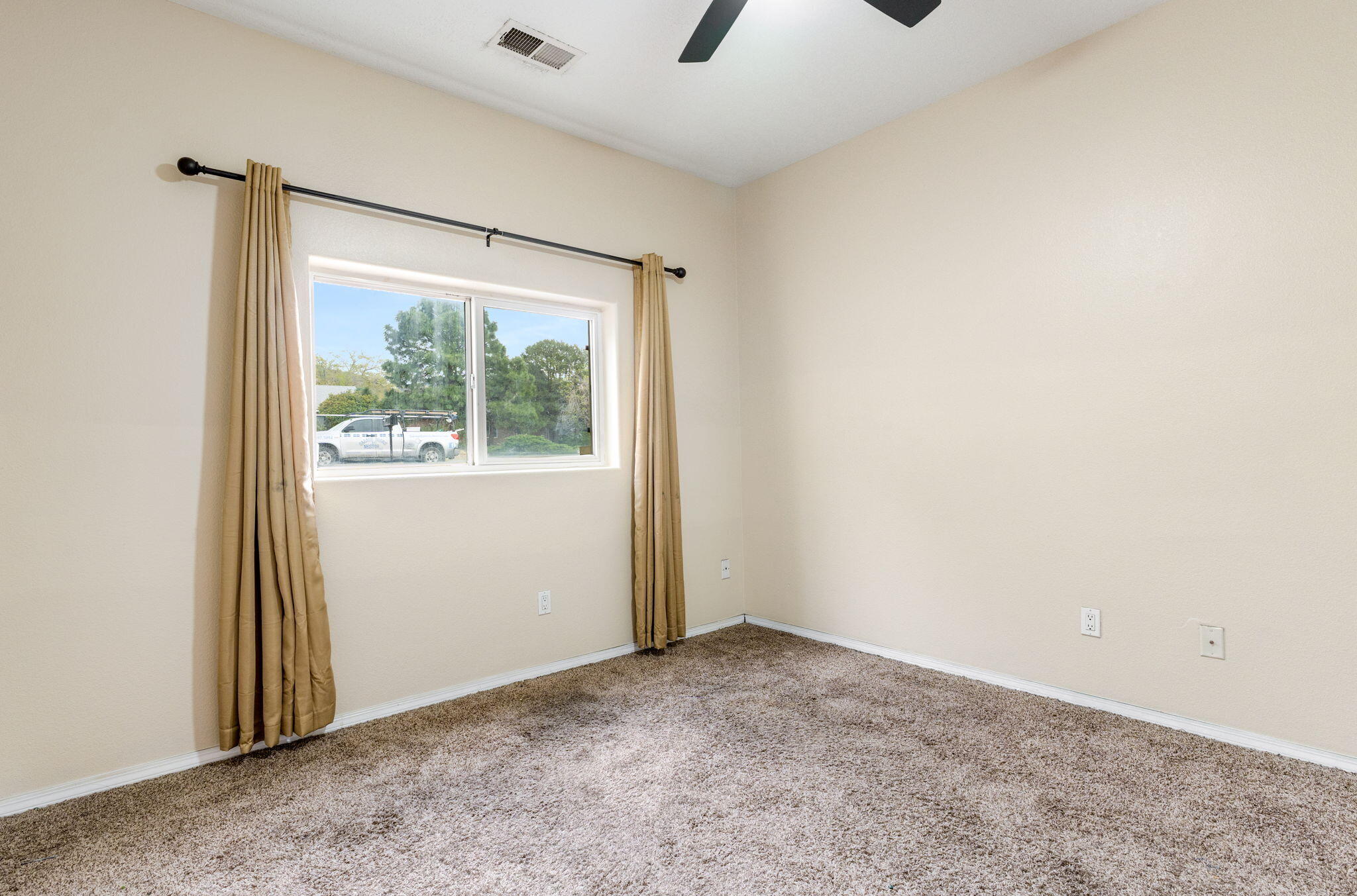 1221 Paisano Street NE