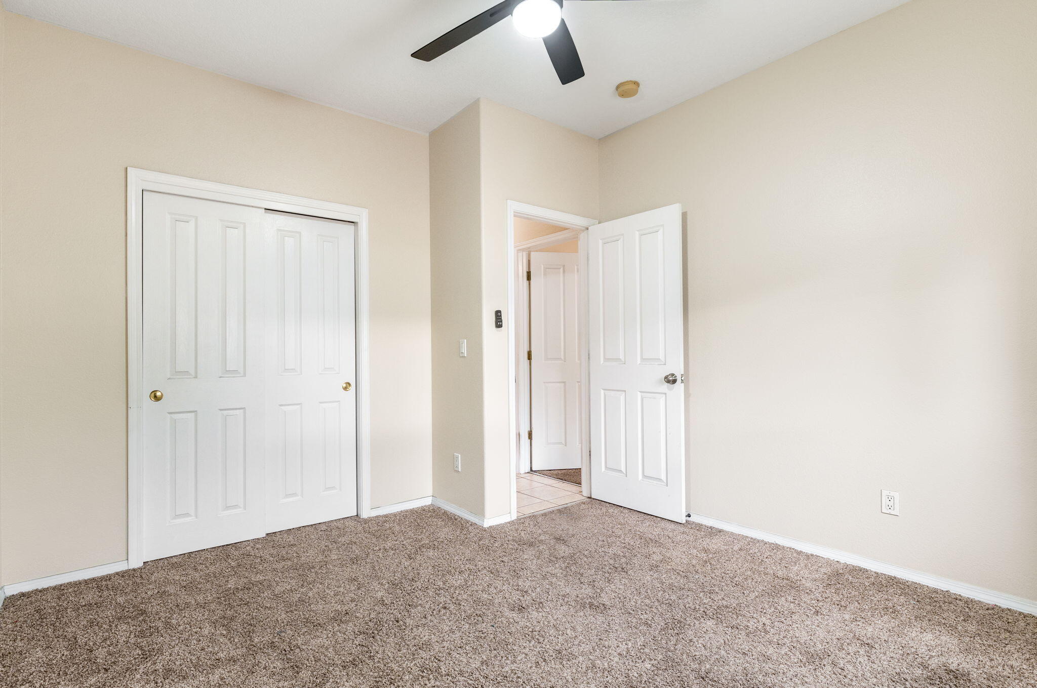 1221 Paisano Street NE