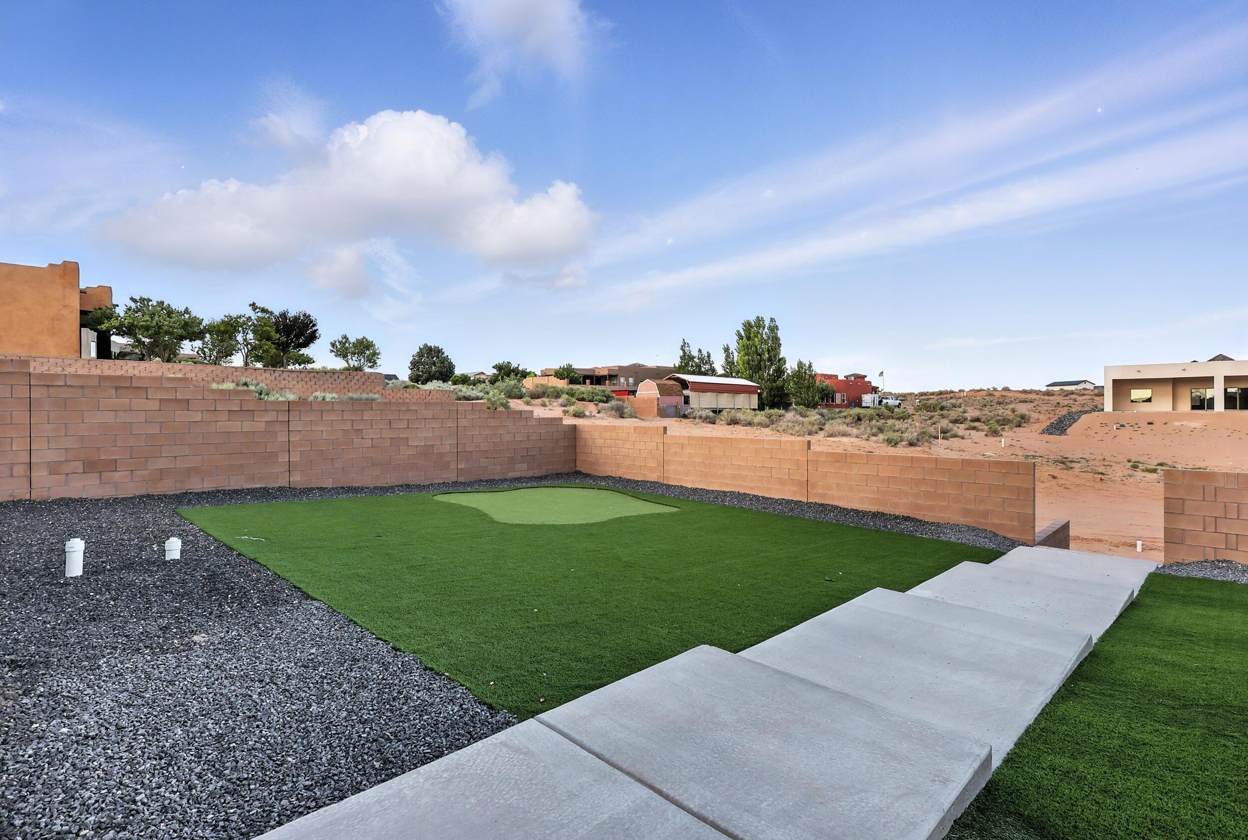 2016 Contreras Road NE