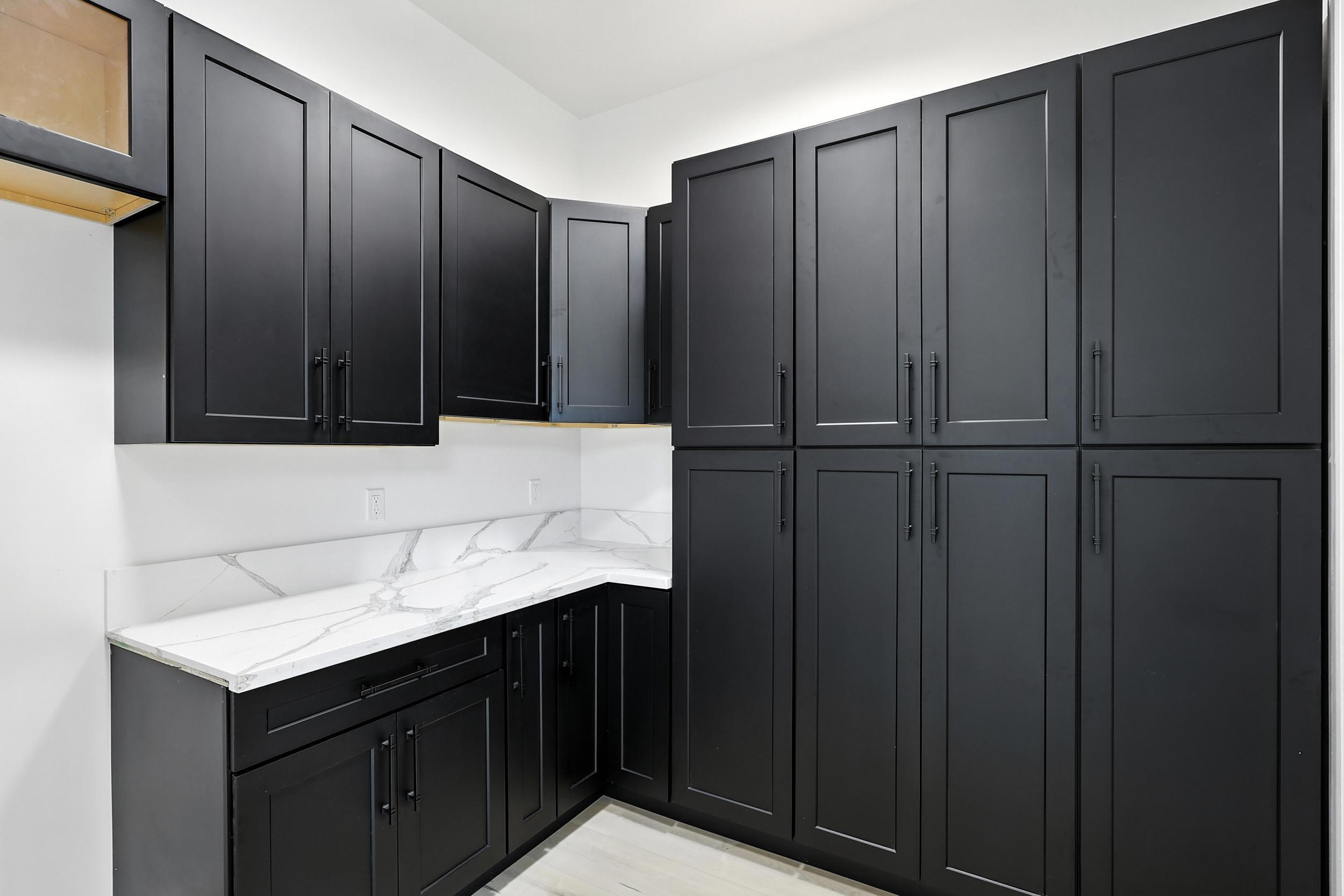 2016 Contreras Road NE