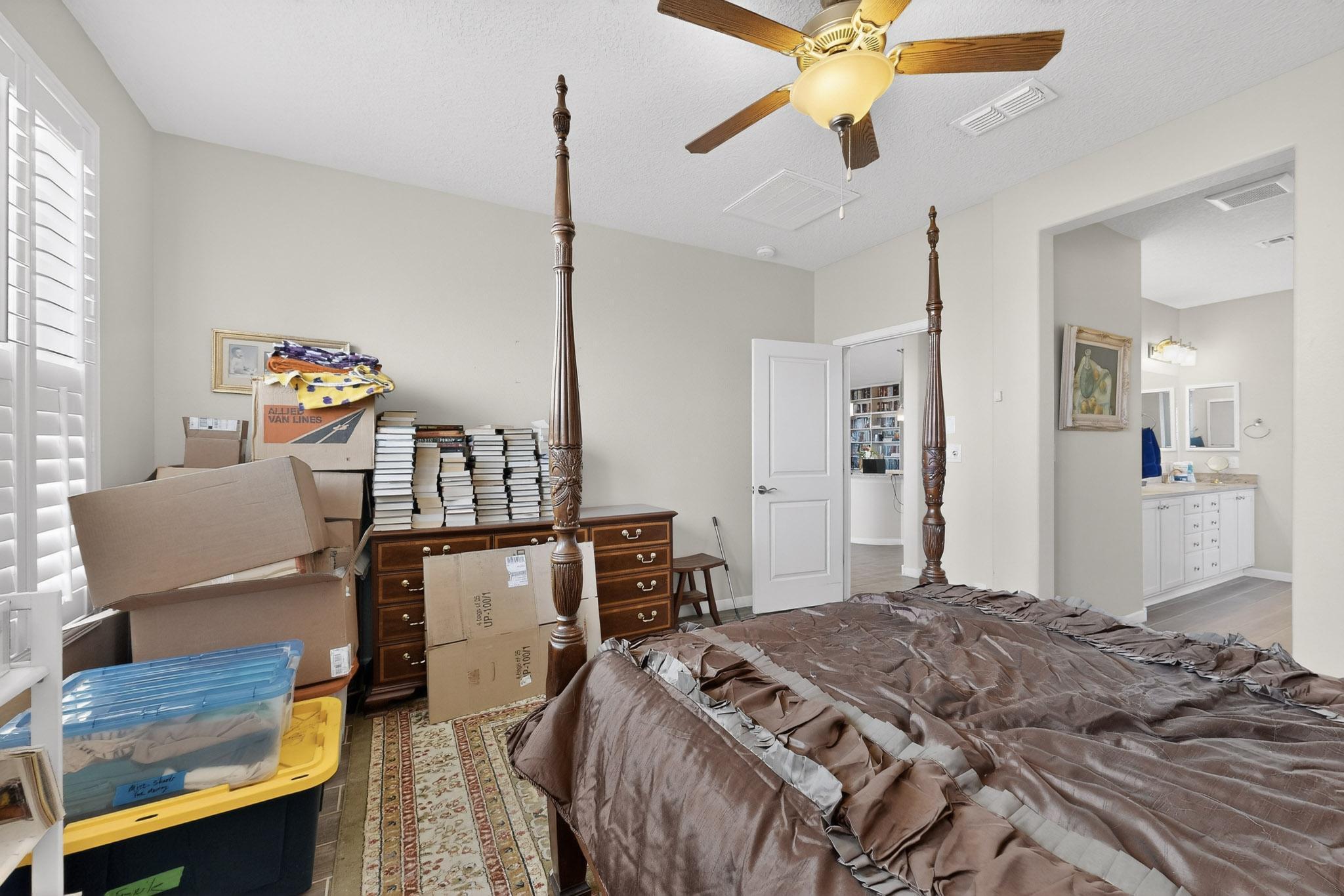 8752 Abierto Vista Circle NW