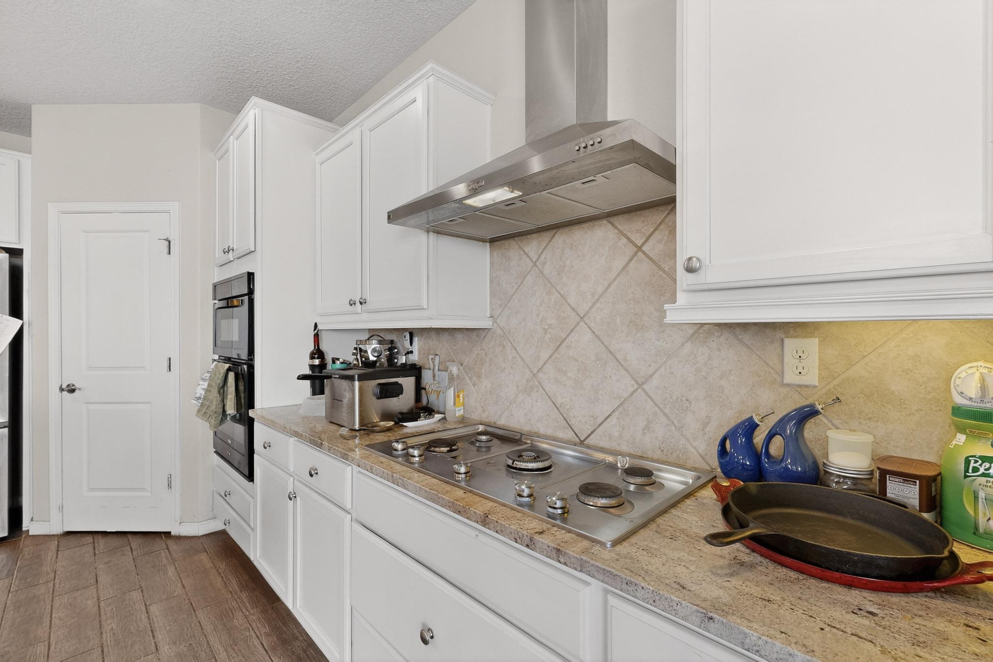 8752 Abierto Vista Circle NW