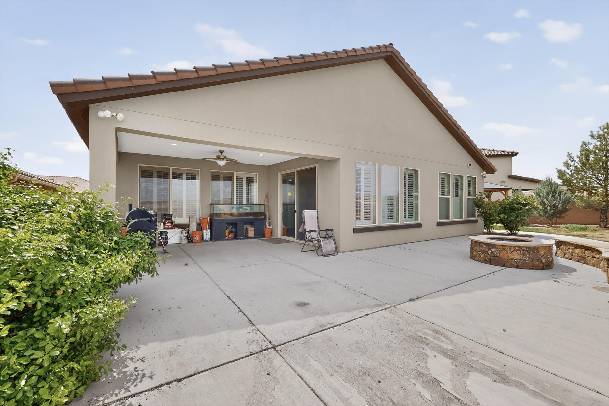 8752 Abierto Vista Circle NW