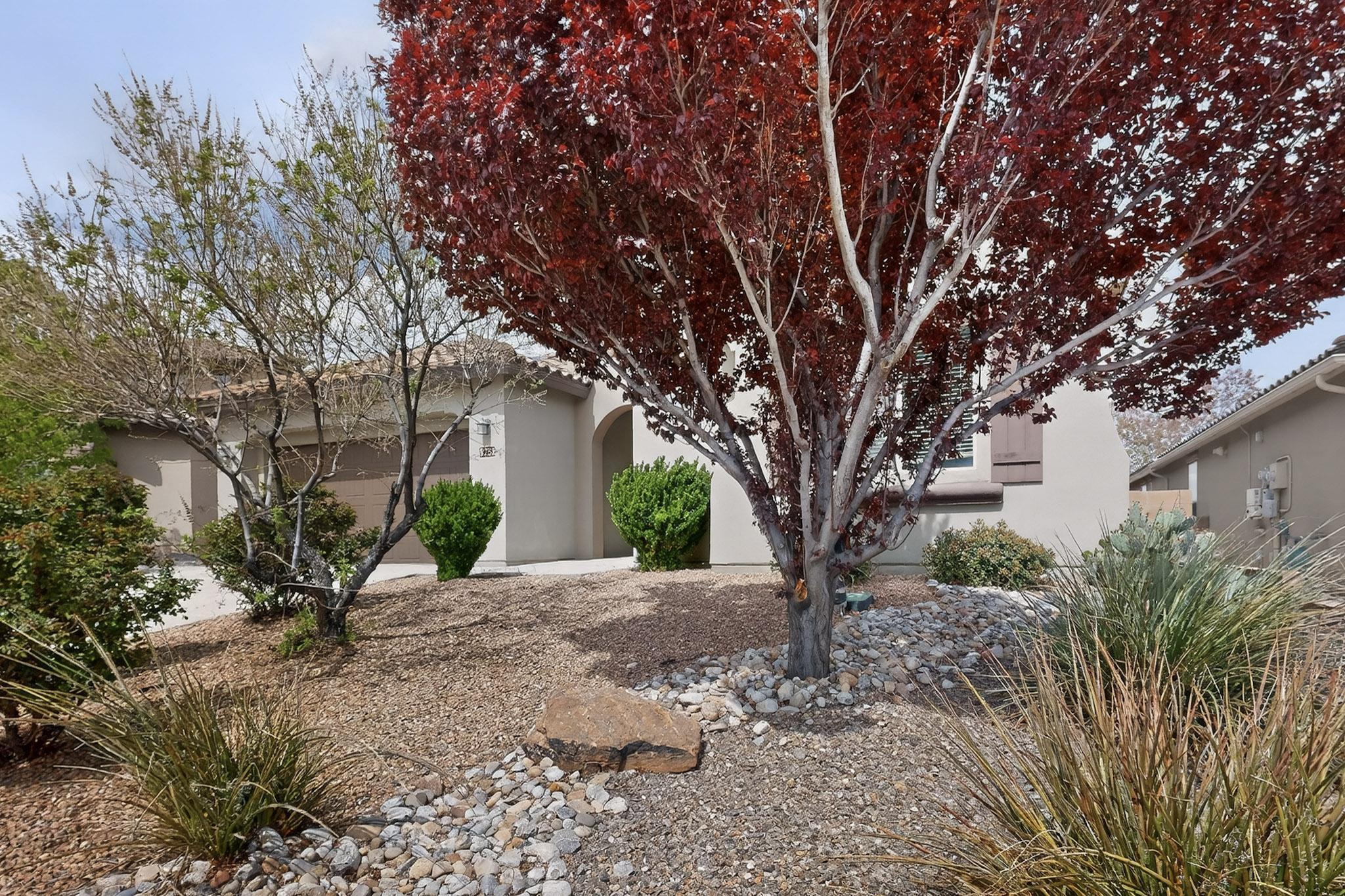 8752 Abierto Vista Circle NW