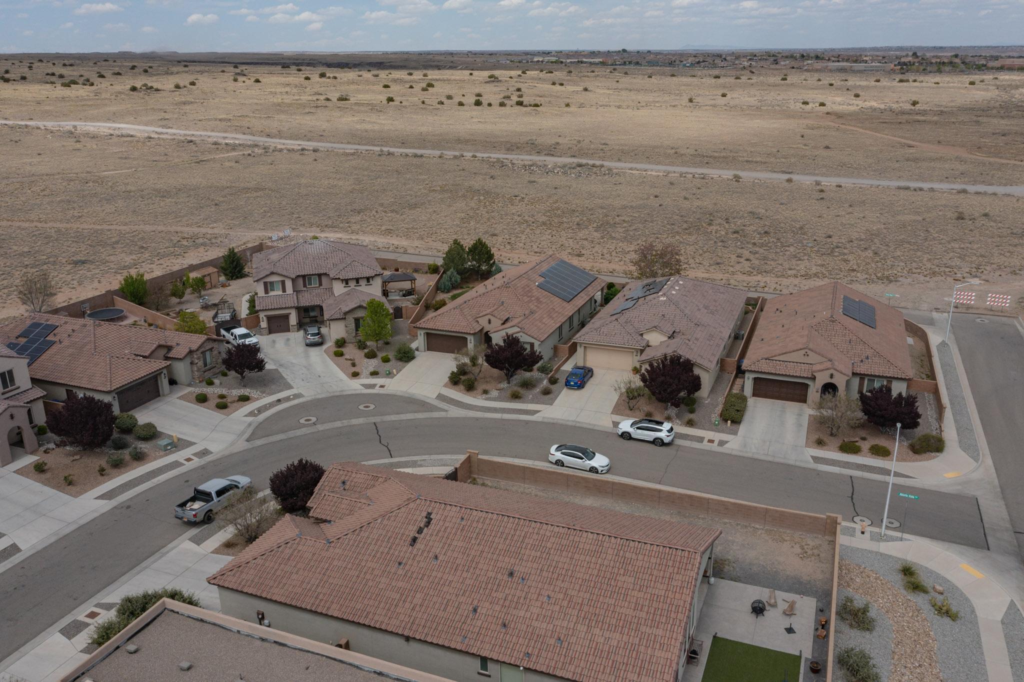 8752 Abierto Vista Circle NW