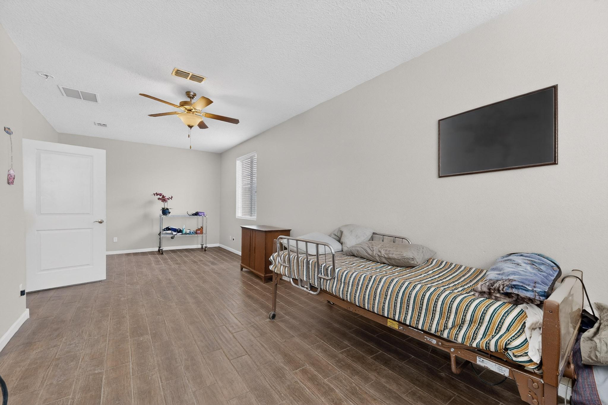 8752 Abierto Vista Circle NW