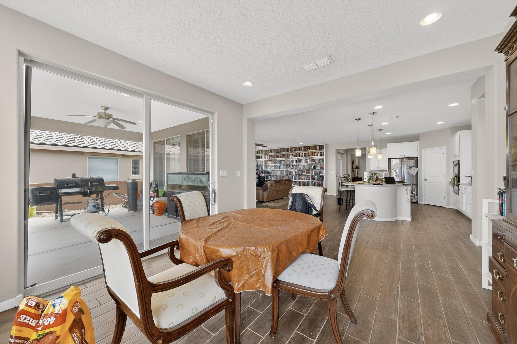 8752 Abierto Vista Circle NW