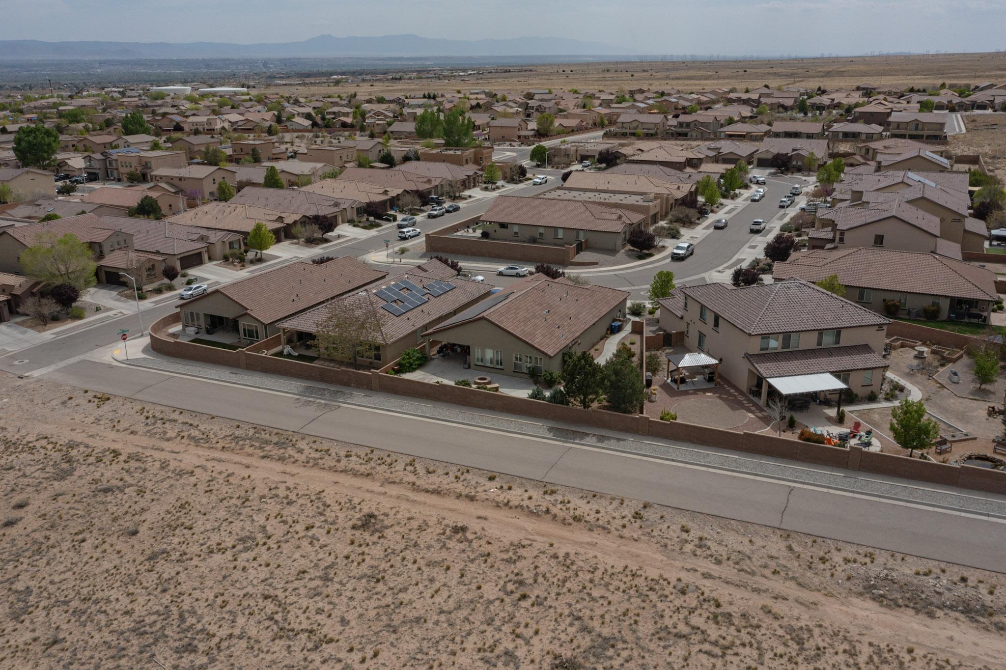 8752 Abierto Vista Circle NW