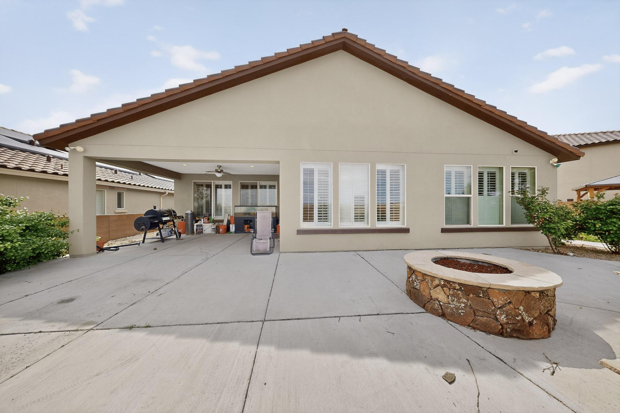 8752 Abierto Vista Circle NW