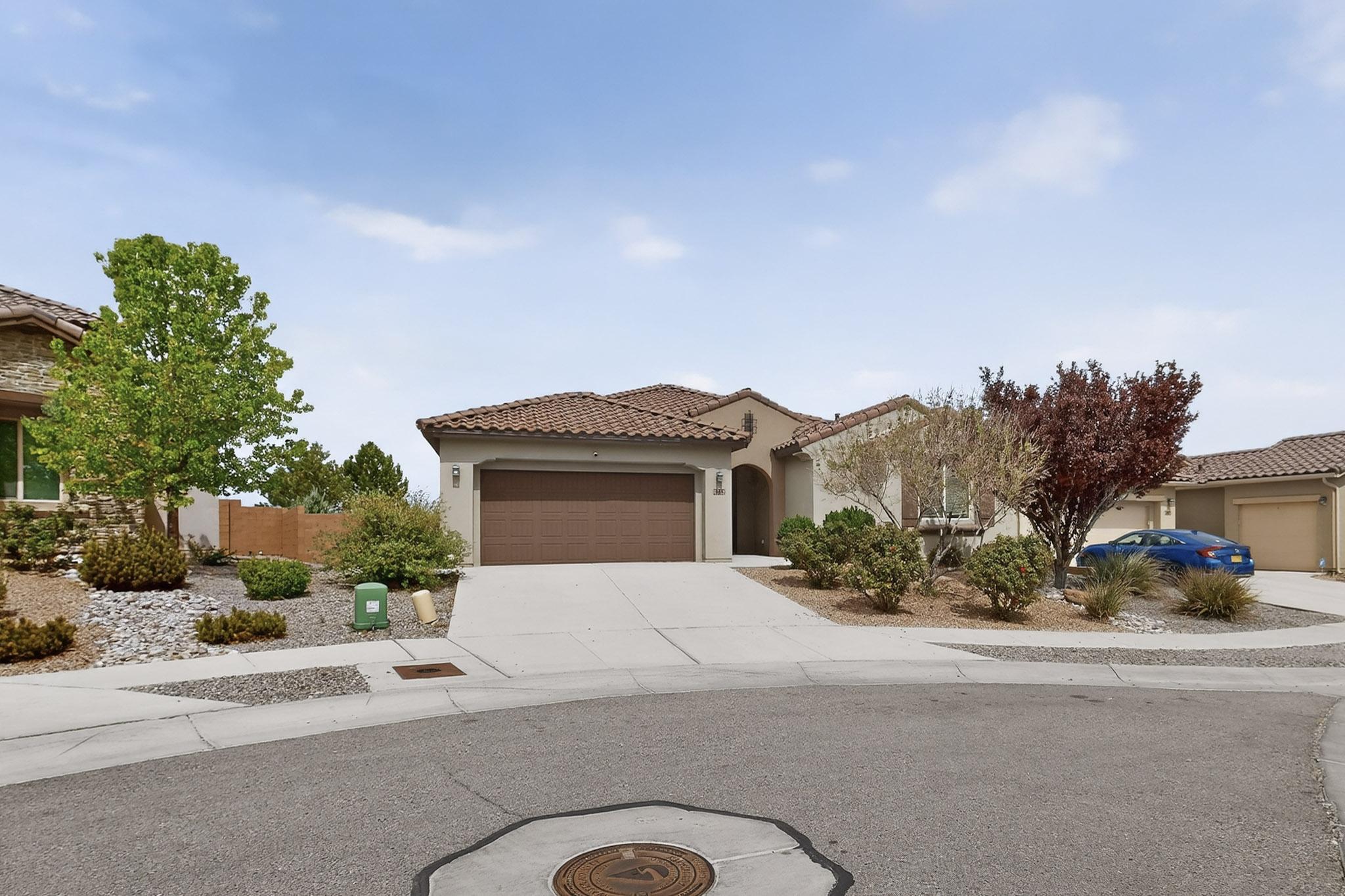8752 Abierto Vista Circle NW