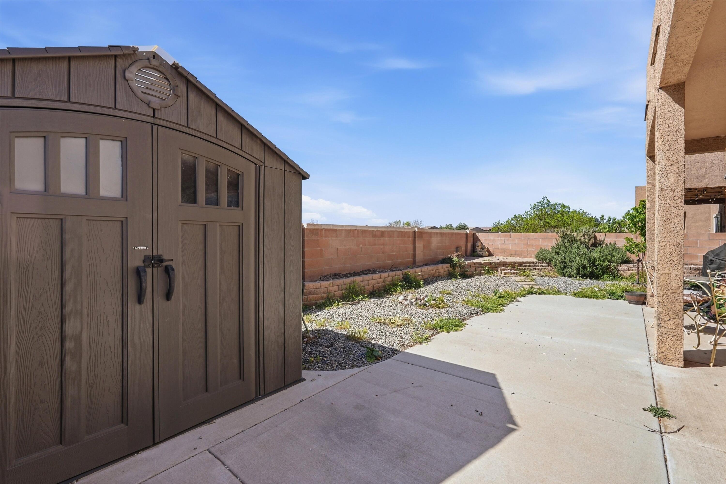 6928 Hawkwatch Road NW