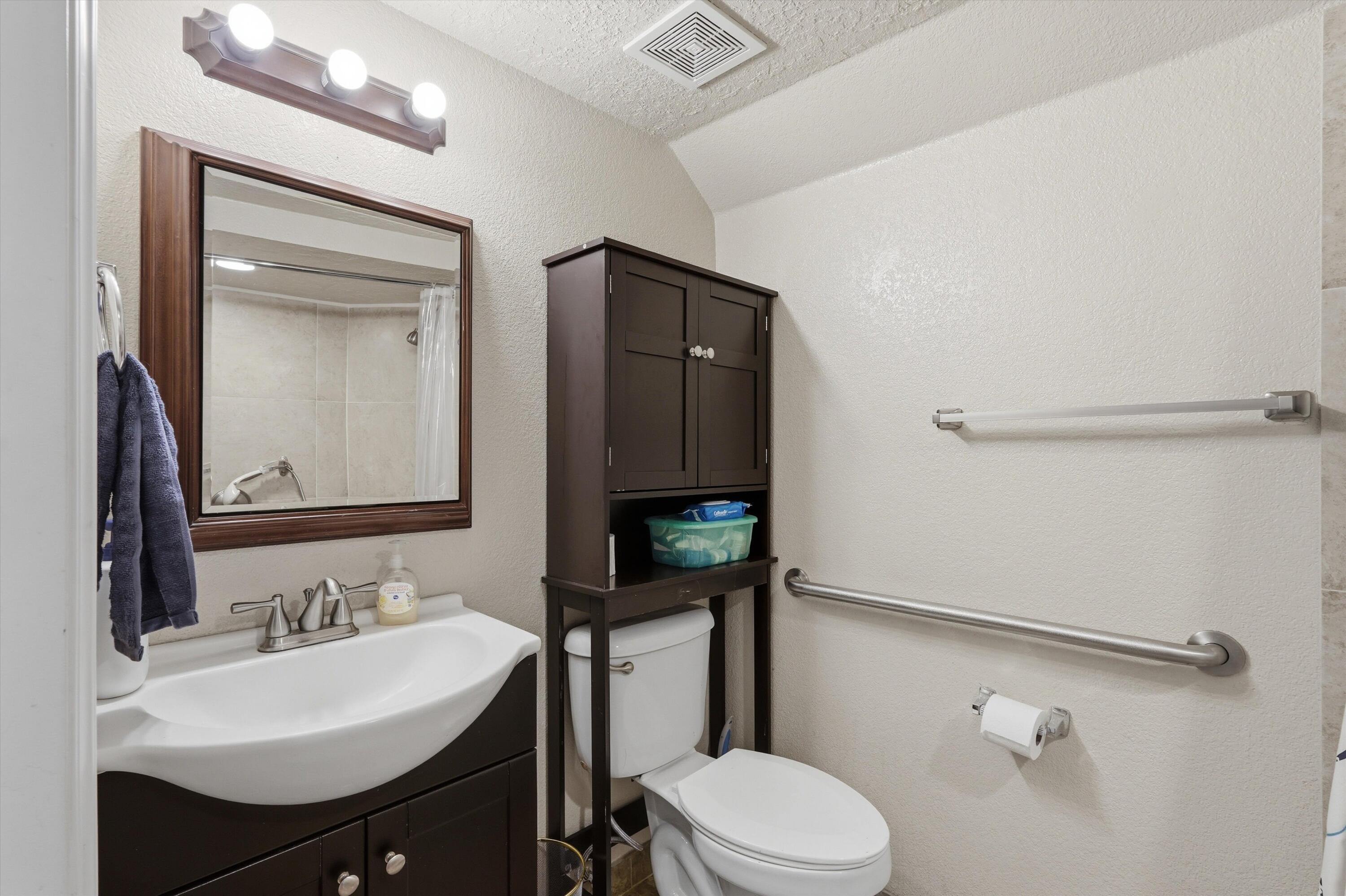 6928 Hawkwatch Road NW