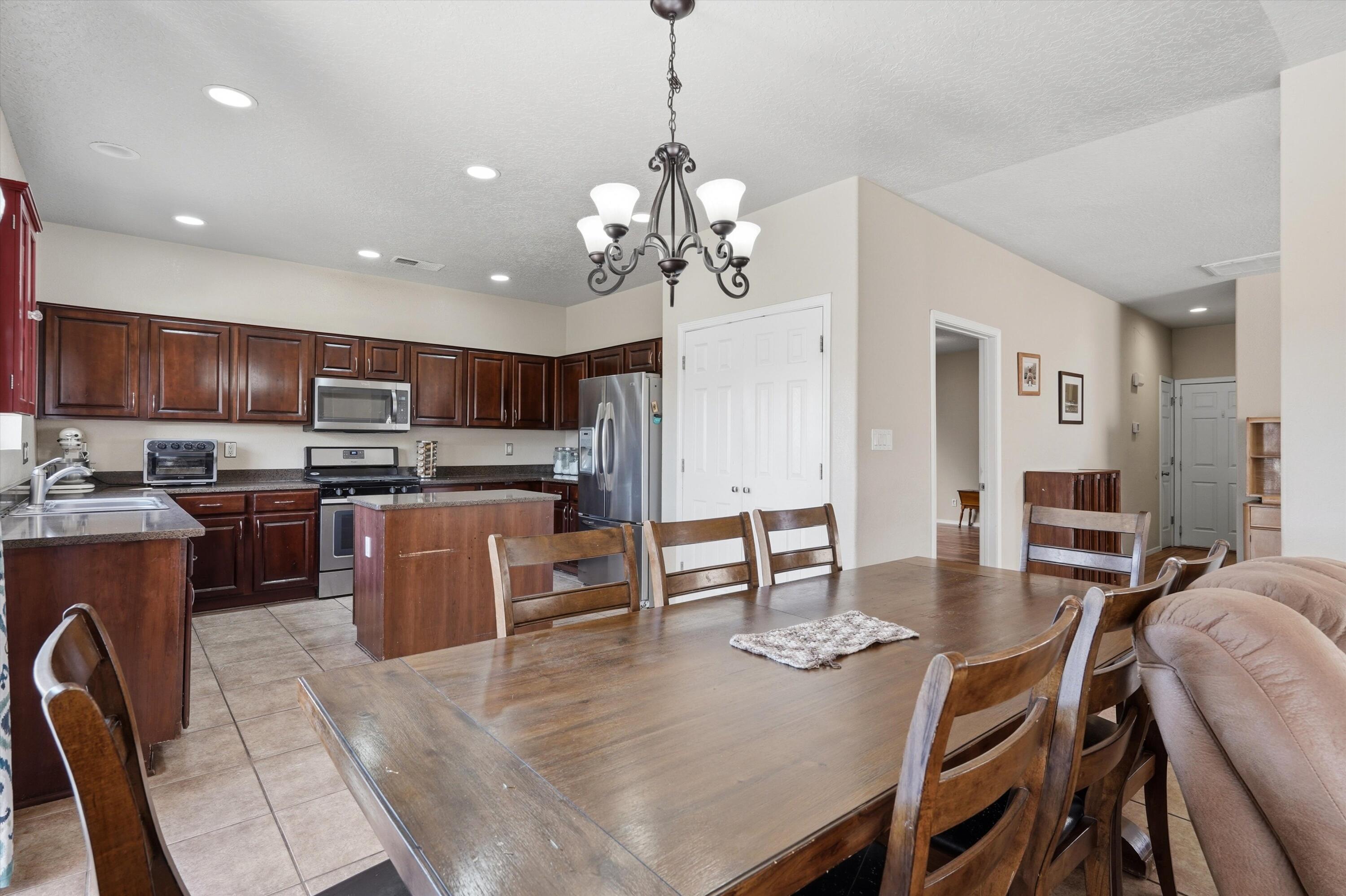 6928 Hawkwatch Road NW