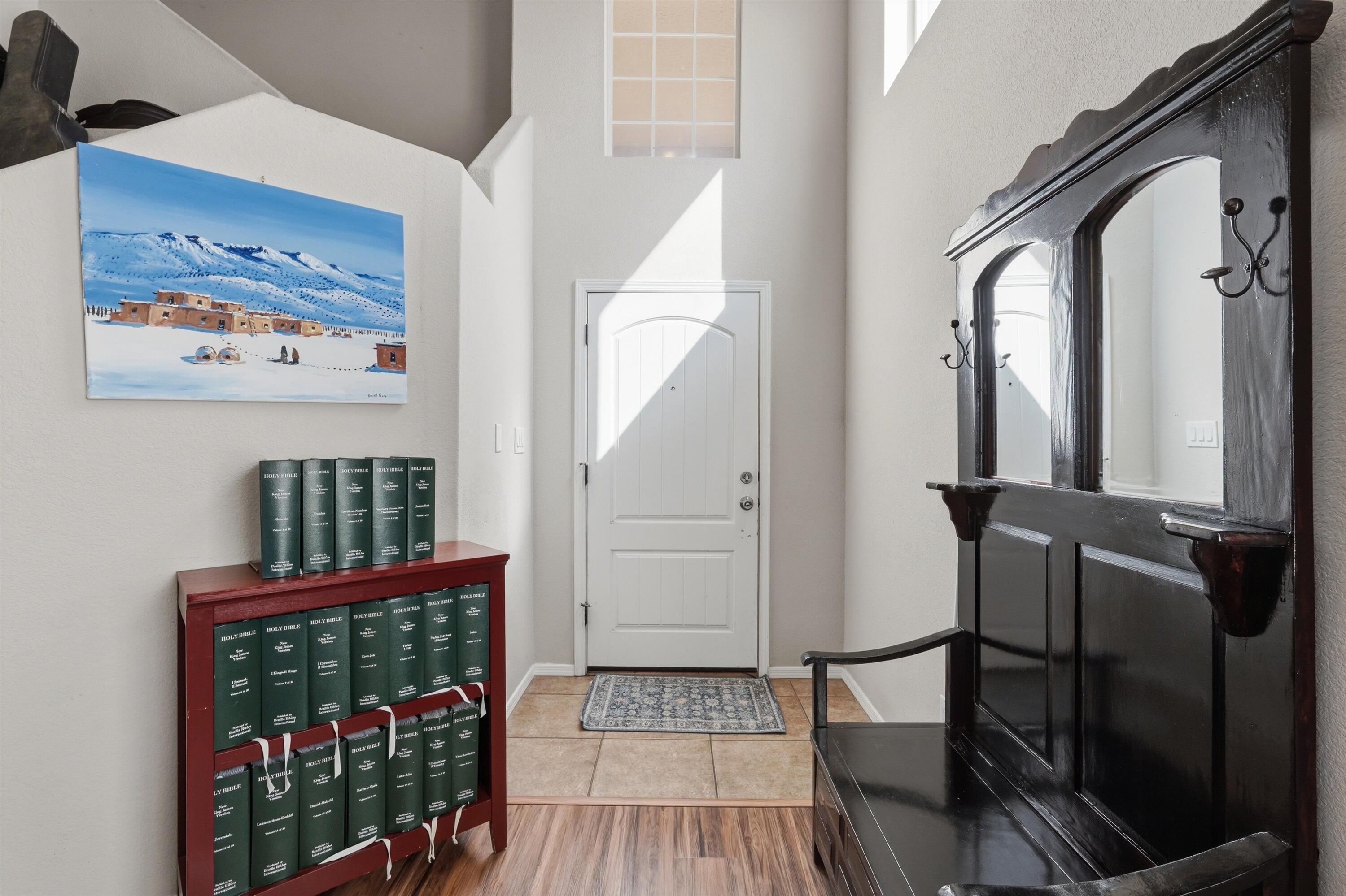 6928 Hawkwatch Road NW