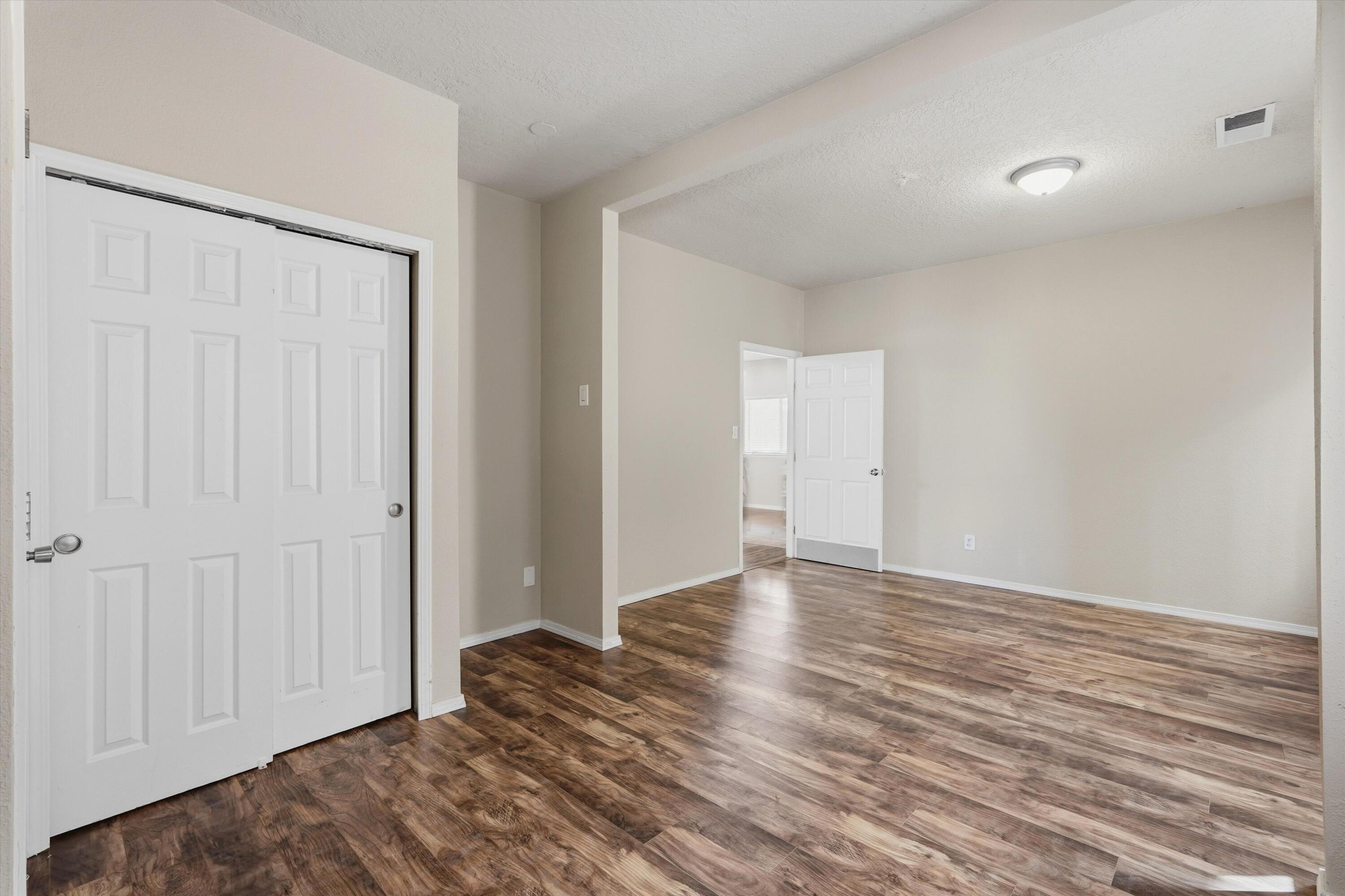 6928 Hawkwatch Road NW