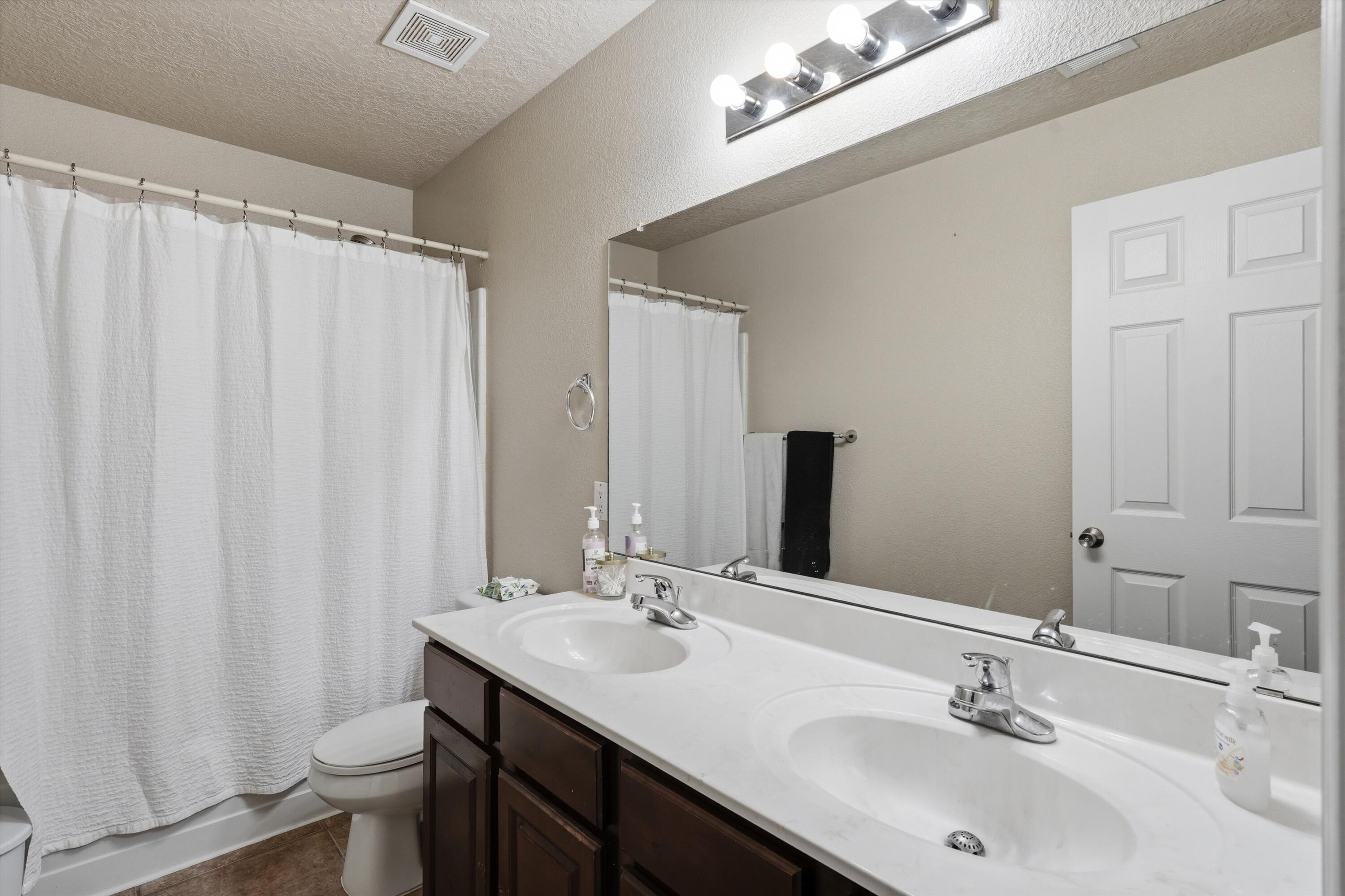 6928 Hawkwatch Road NW