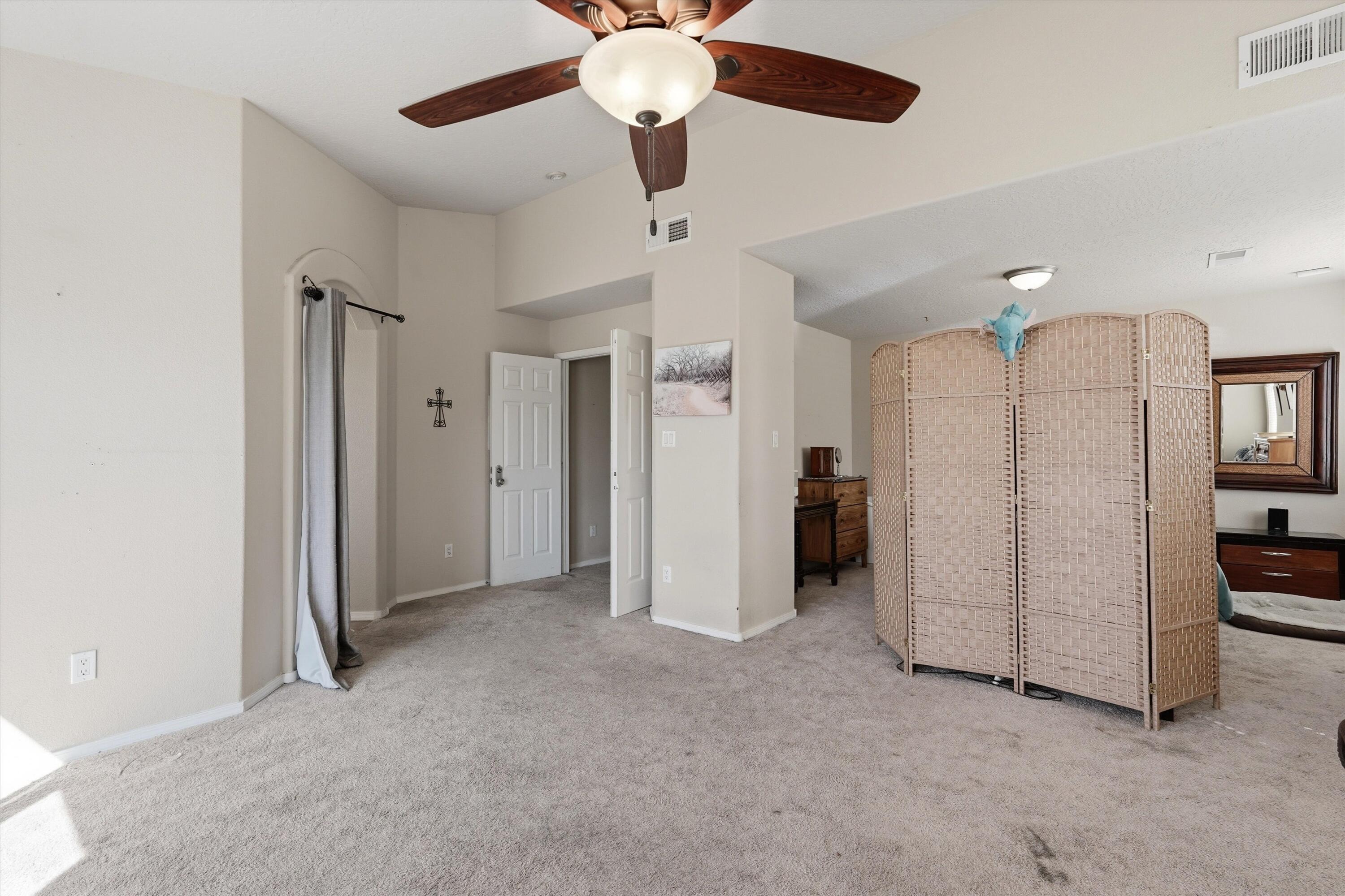 6928 Hawkwatch Road NW