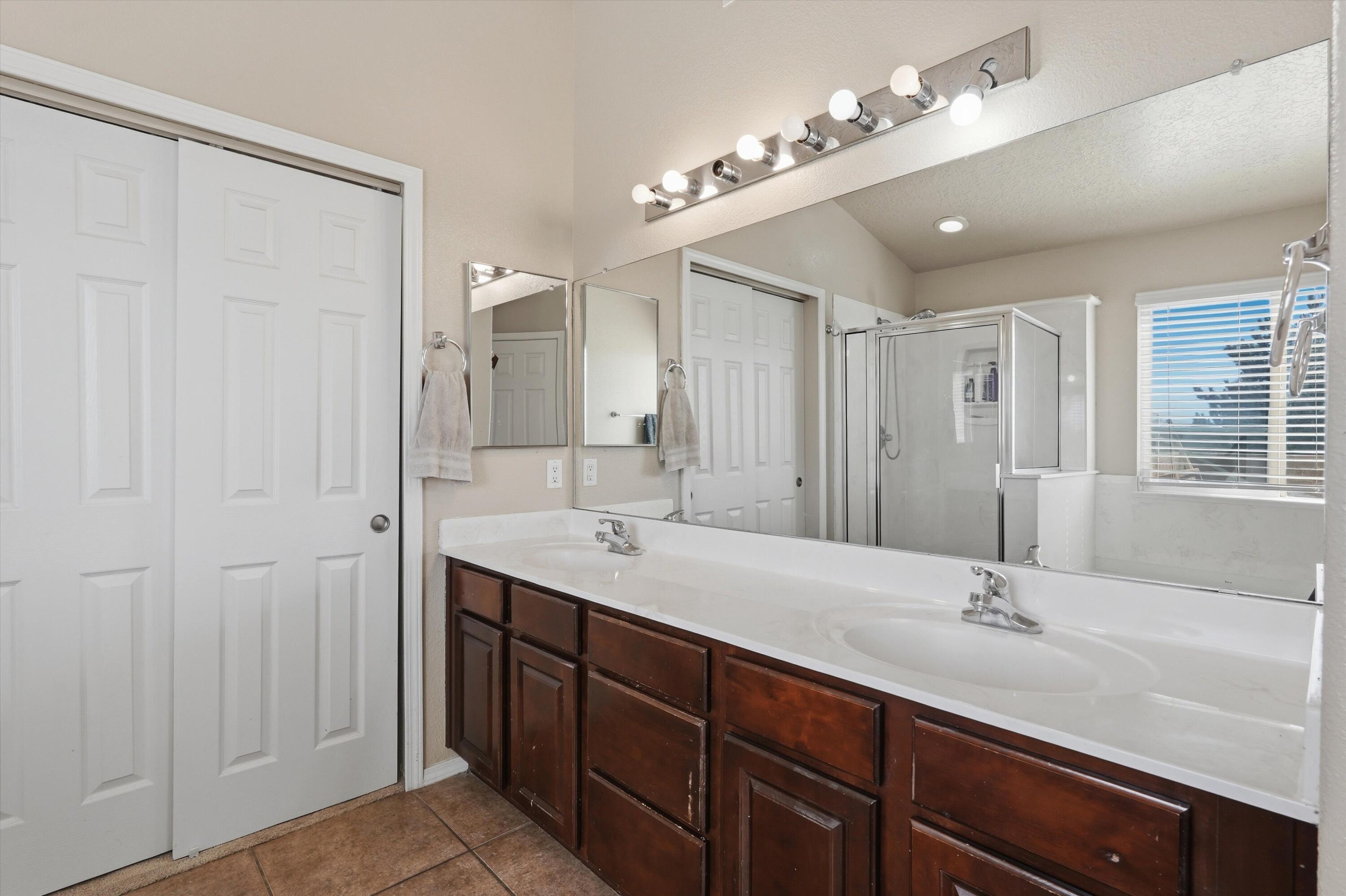 6928 Hawkwatch Road NW