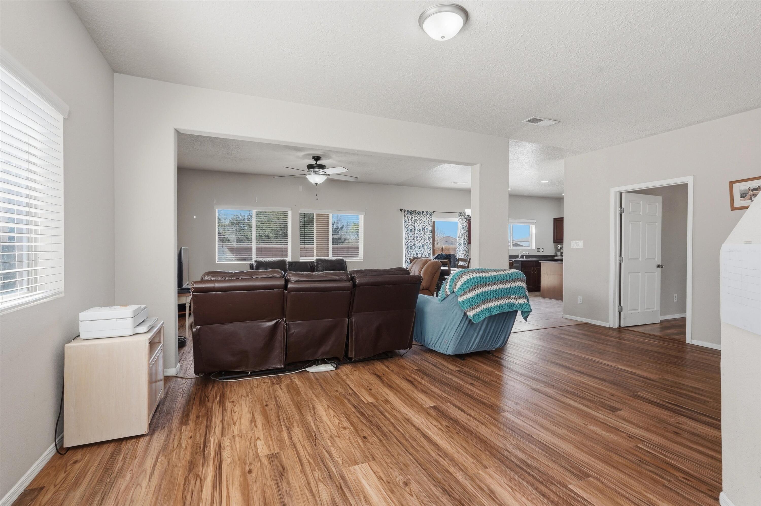 6928 Hawkwatch Road NW