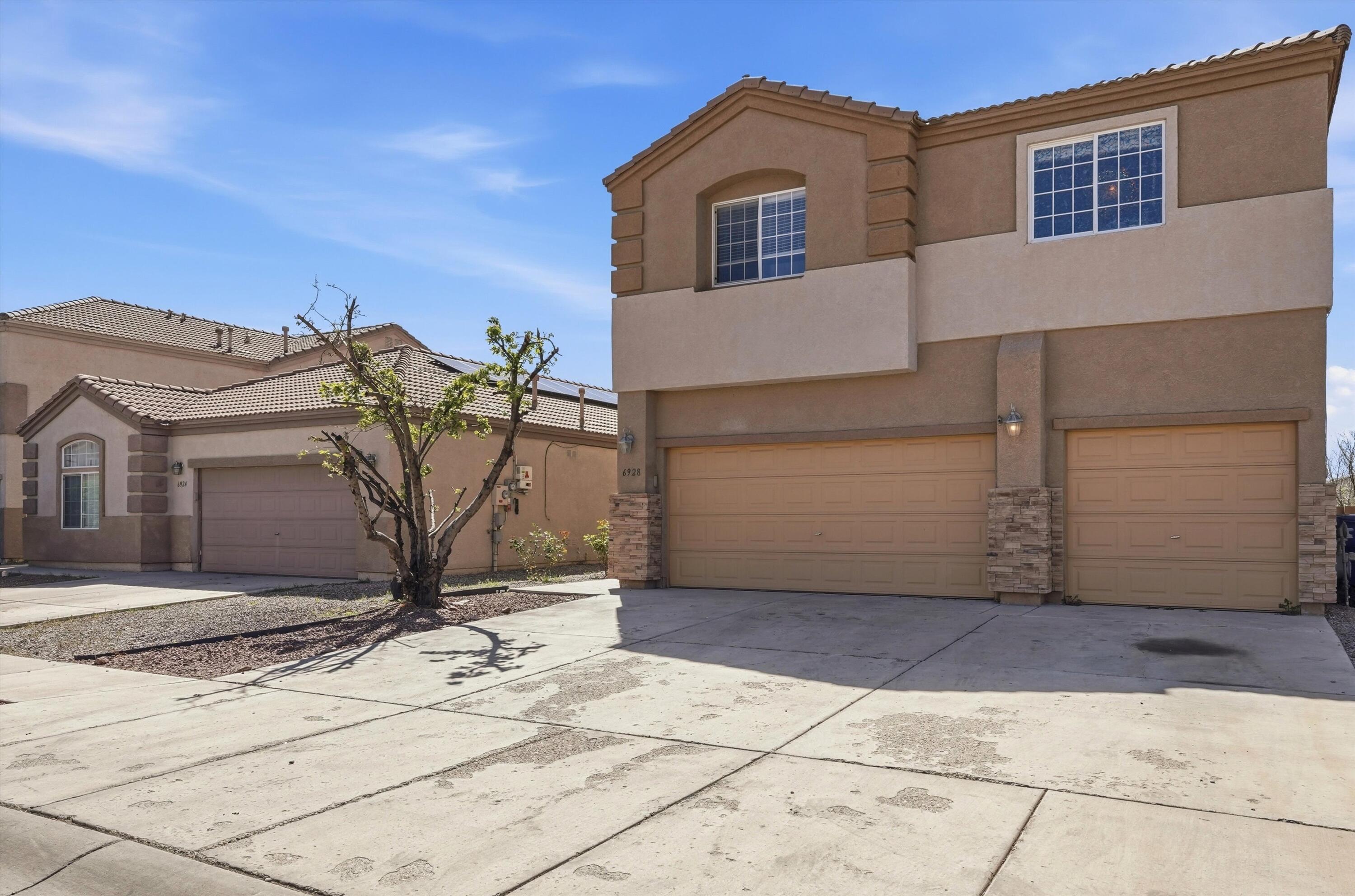 6928 Hawkwatch Road NW