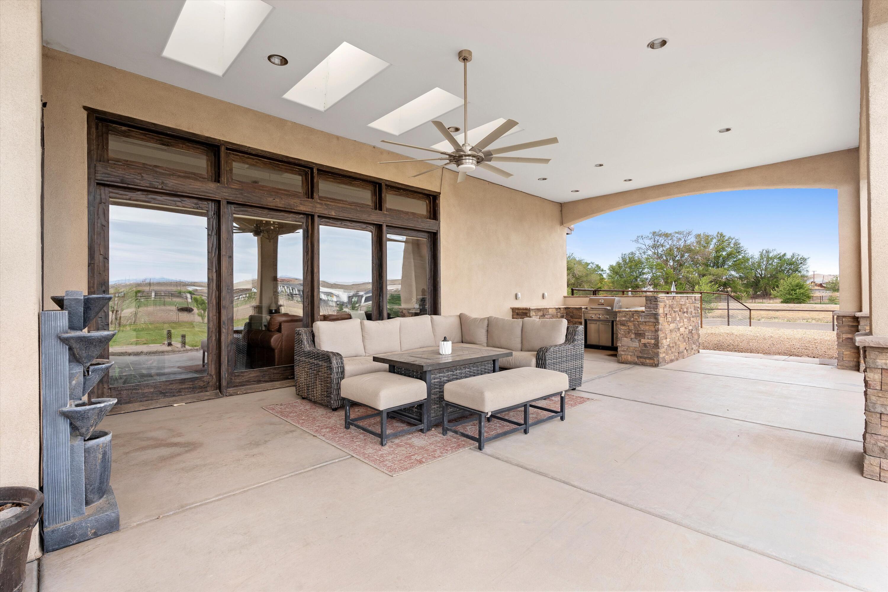802 Holstein Court SW