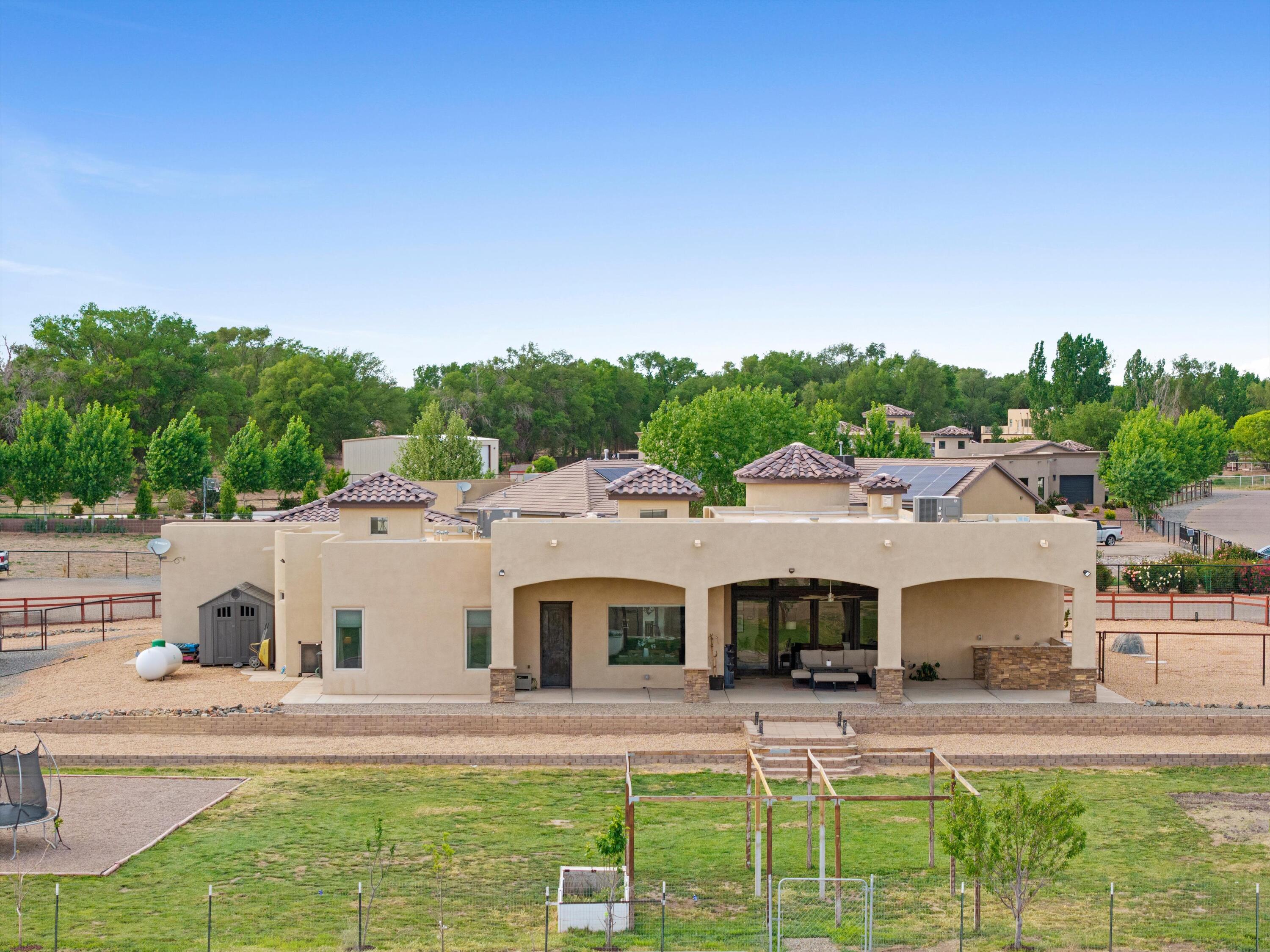 802 Holstein Court SW