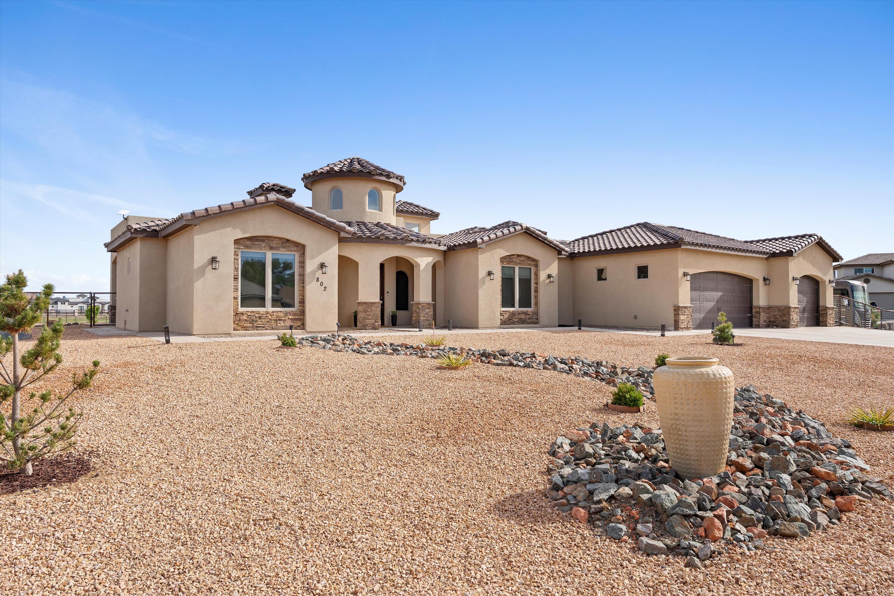 802 Holstein Court SW