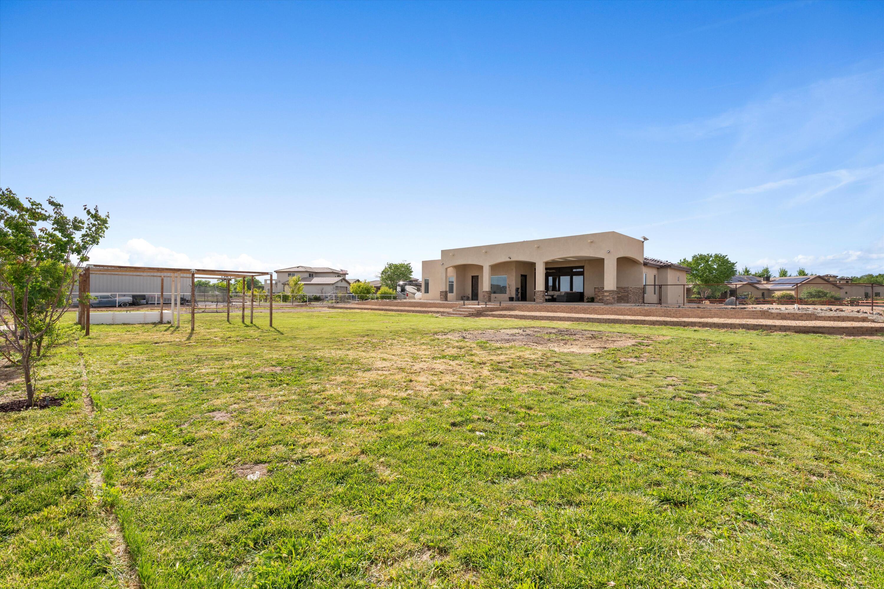 802 Holstein Court SW
