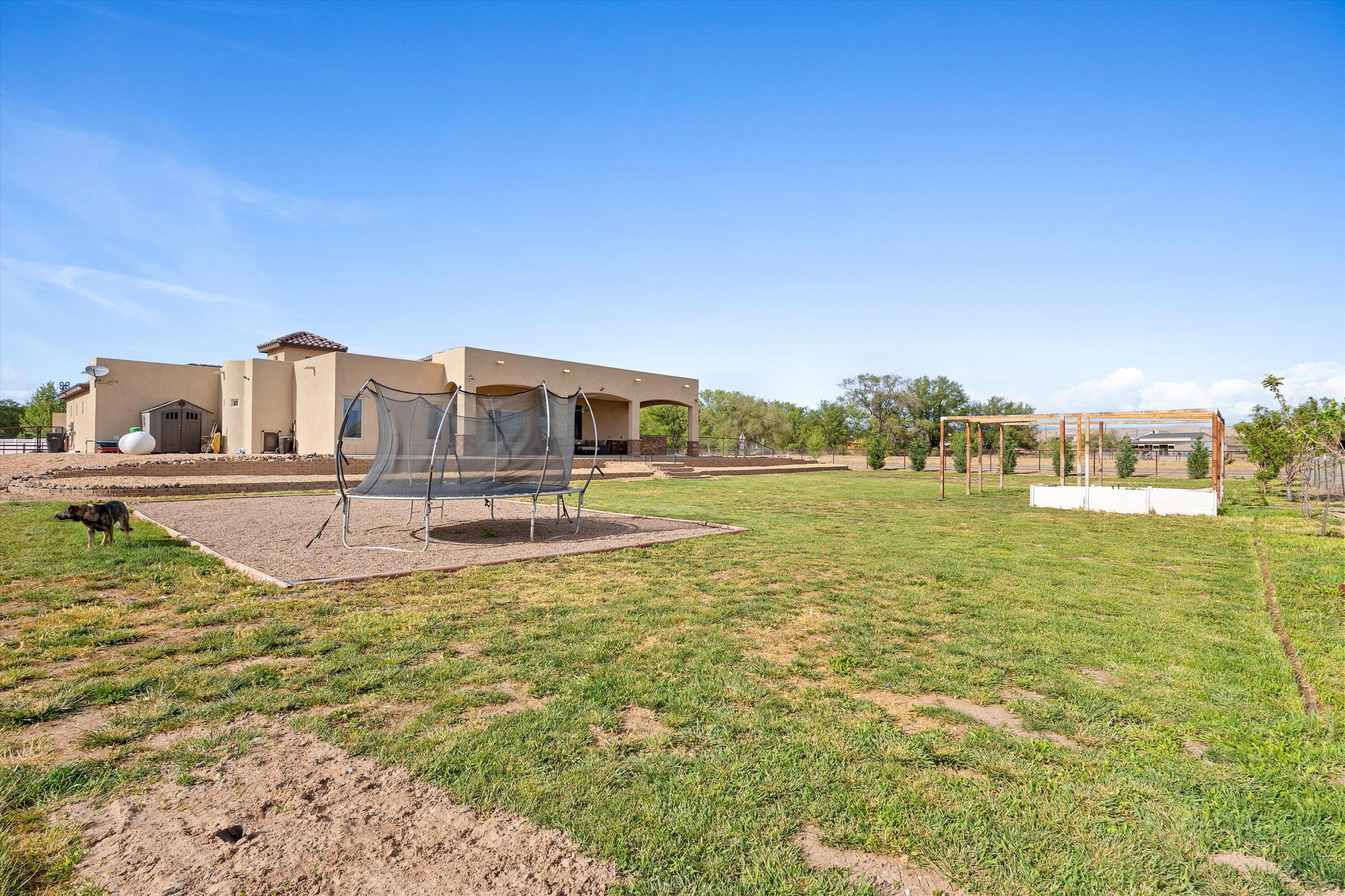 802 Holstein Court SW
